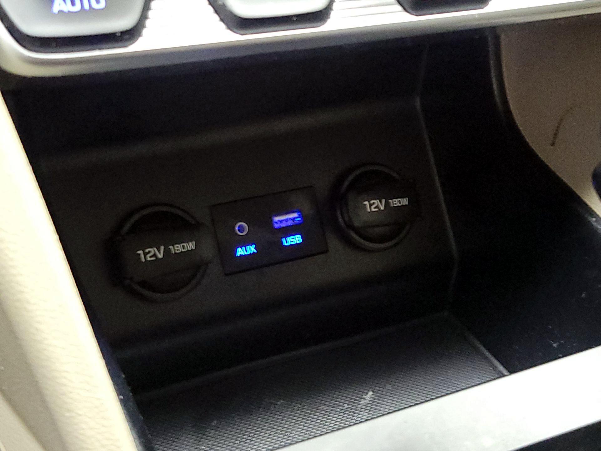 Thumbnail: 2020 Hyundai Elantra - 18