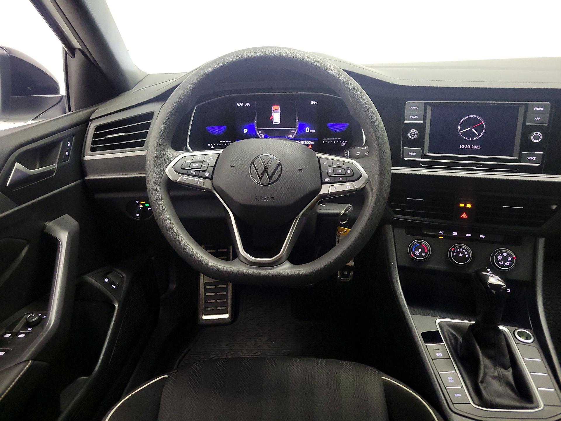 Thumbnail: 2023 Volkswagen Jetta - 10