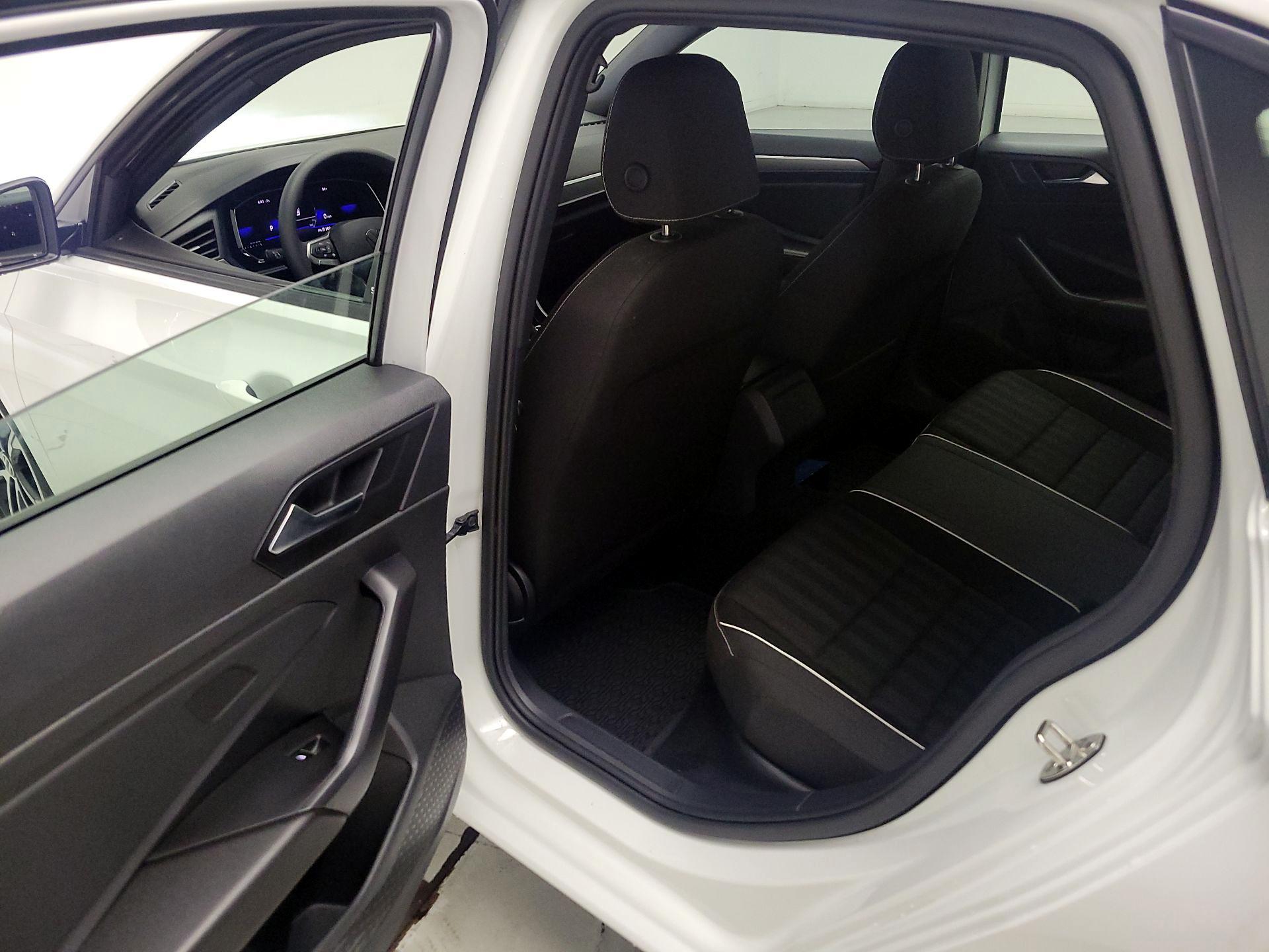 Thumbnail: 2023 Volkswagen Jetta - 19