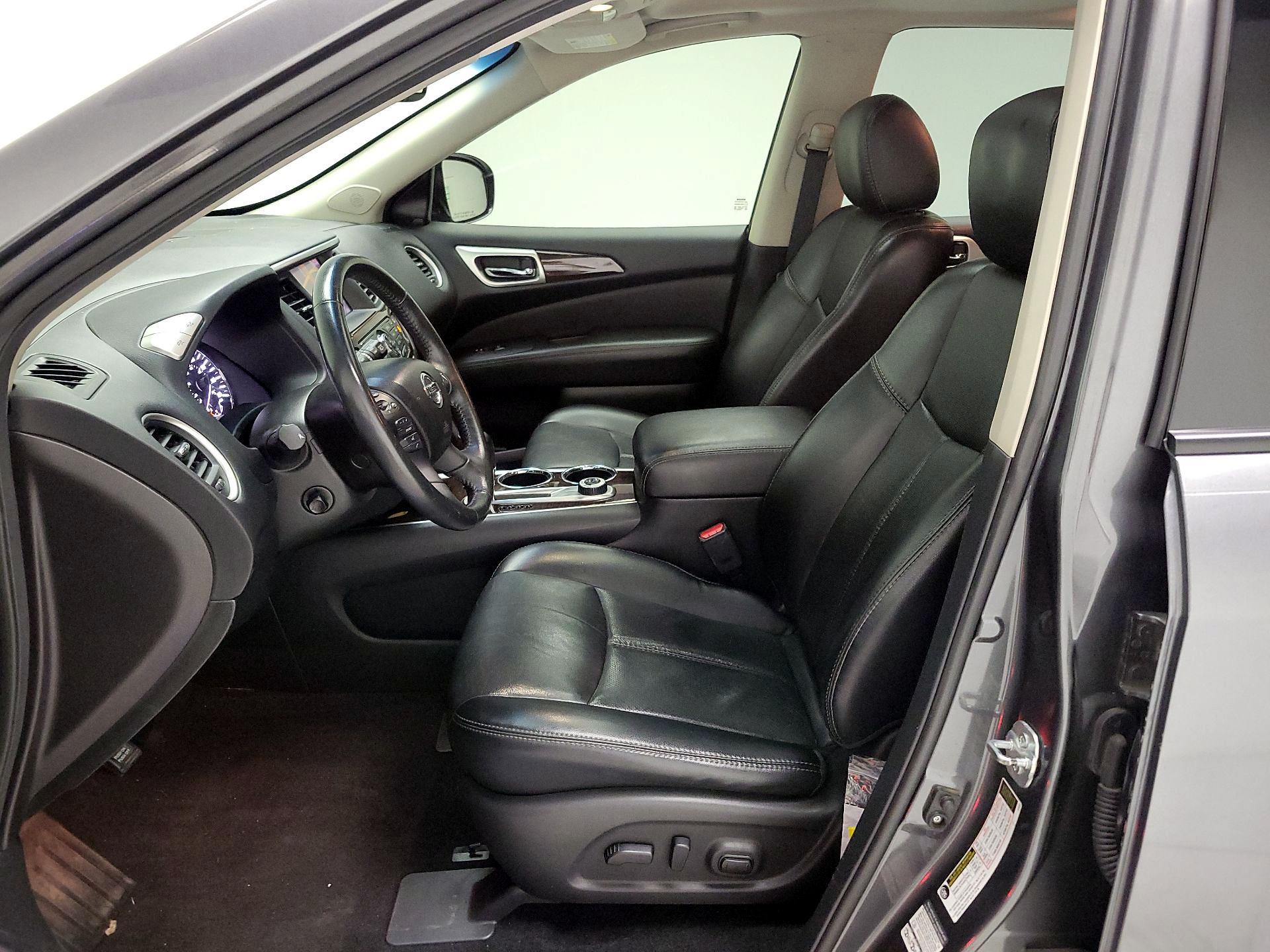 Thumbnail: 2015 Nissan Pathfinder - 11