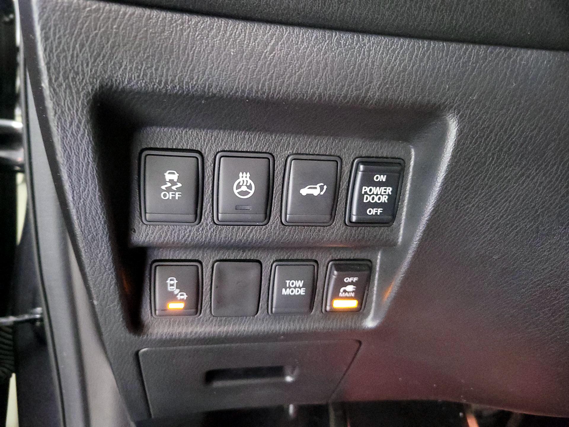 Thumbnail: 2015 Nissan Pathfinder - 13