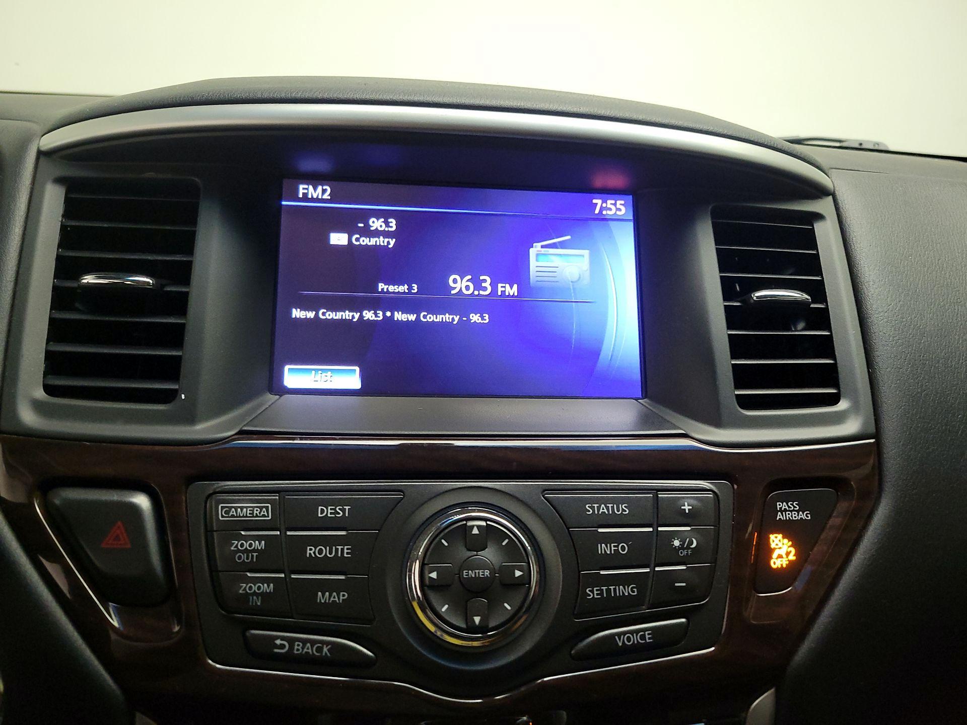 Thumbnail: 2015 Nissan Pathfinder - 16