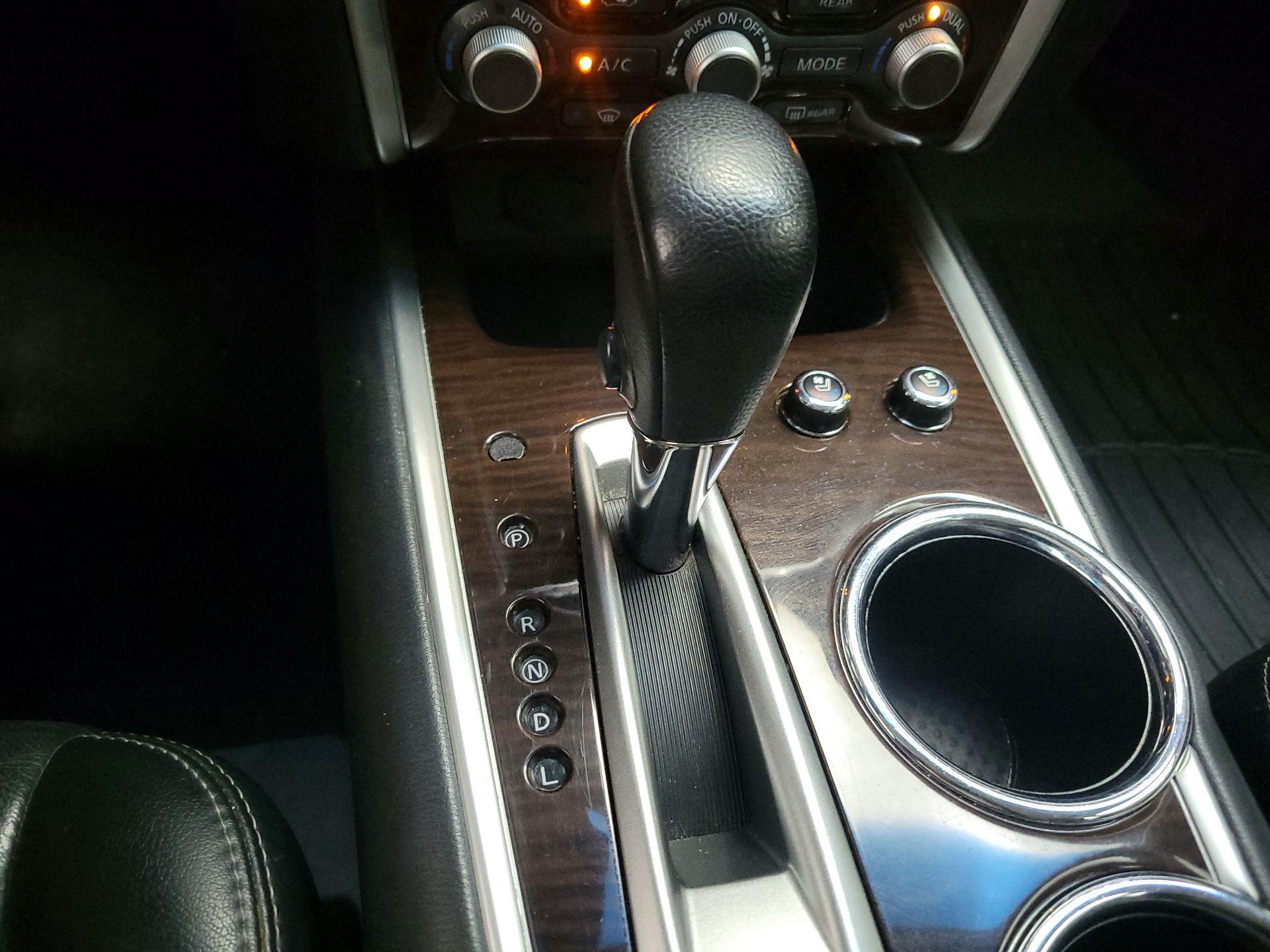 Thumbnail: 2015 Nissan Pathfinder - 18