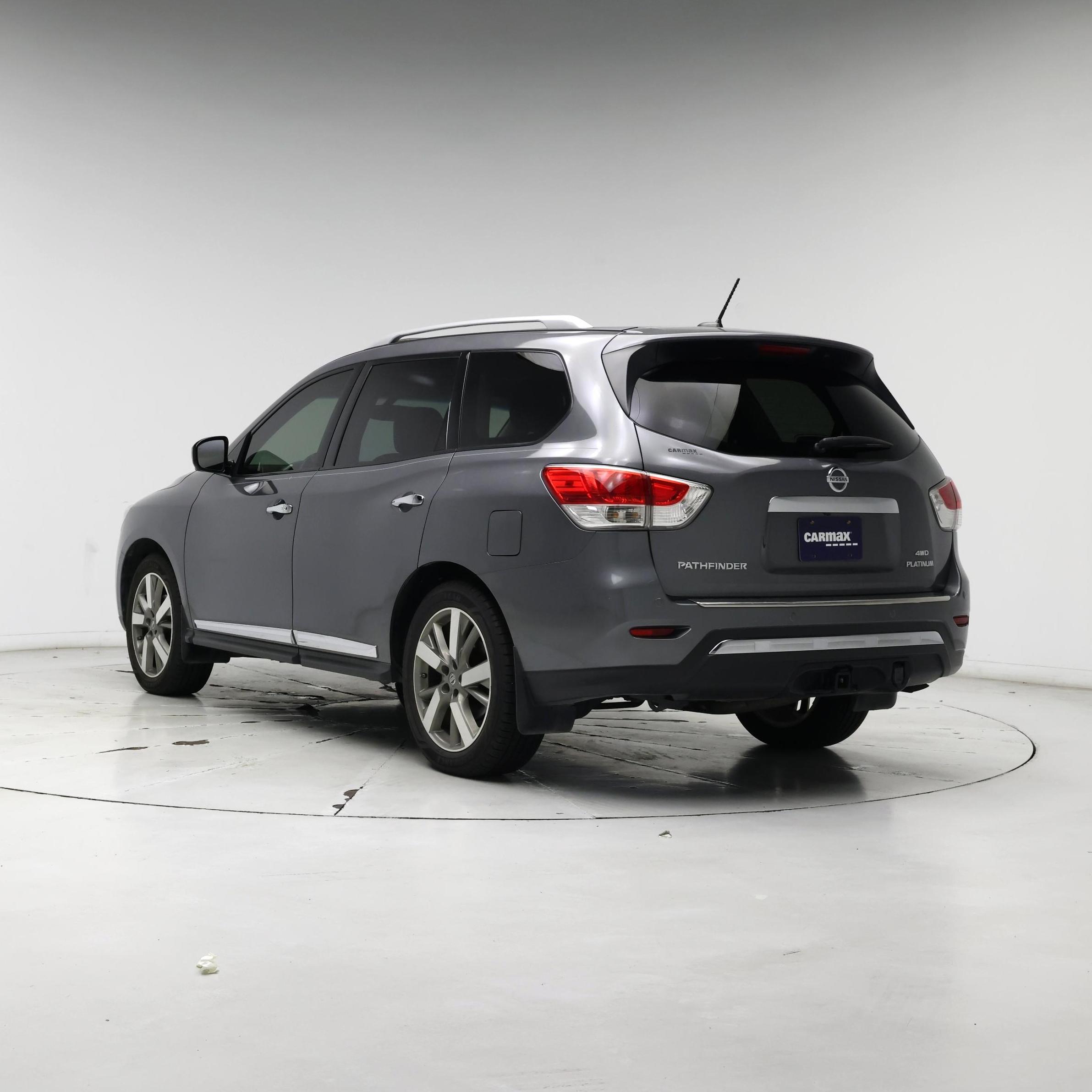 Thumbnail: 2015 Nissan Pathfinder - 2