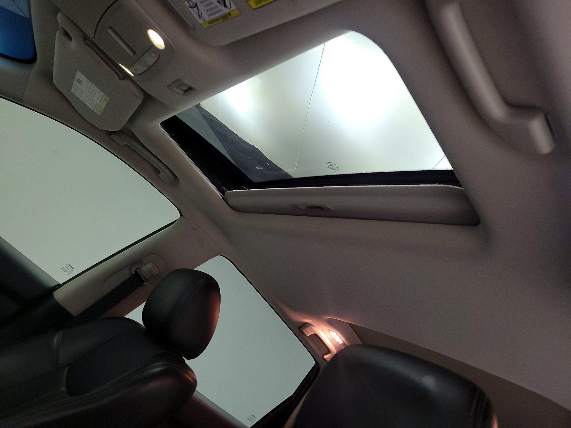 Thumbnail: 2015 Nissan Pathfinder - 19