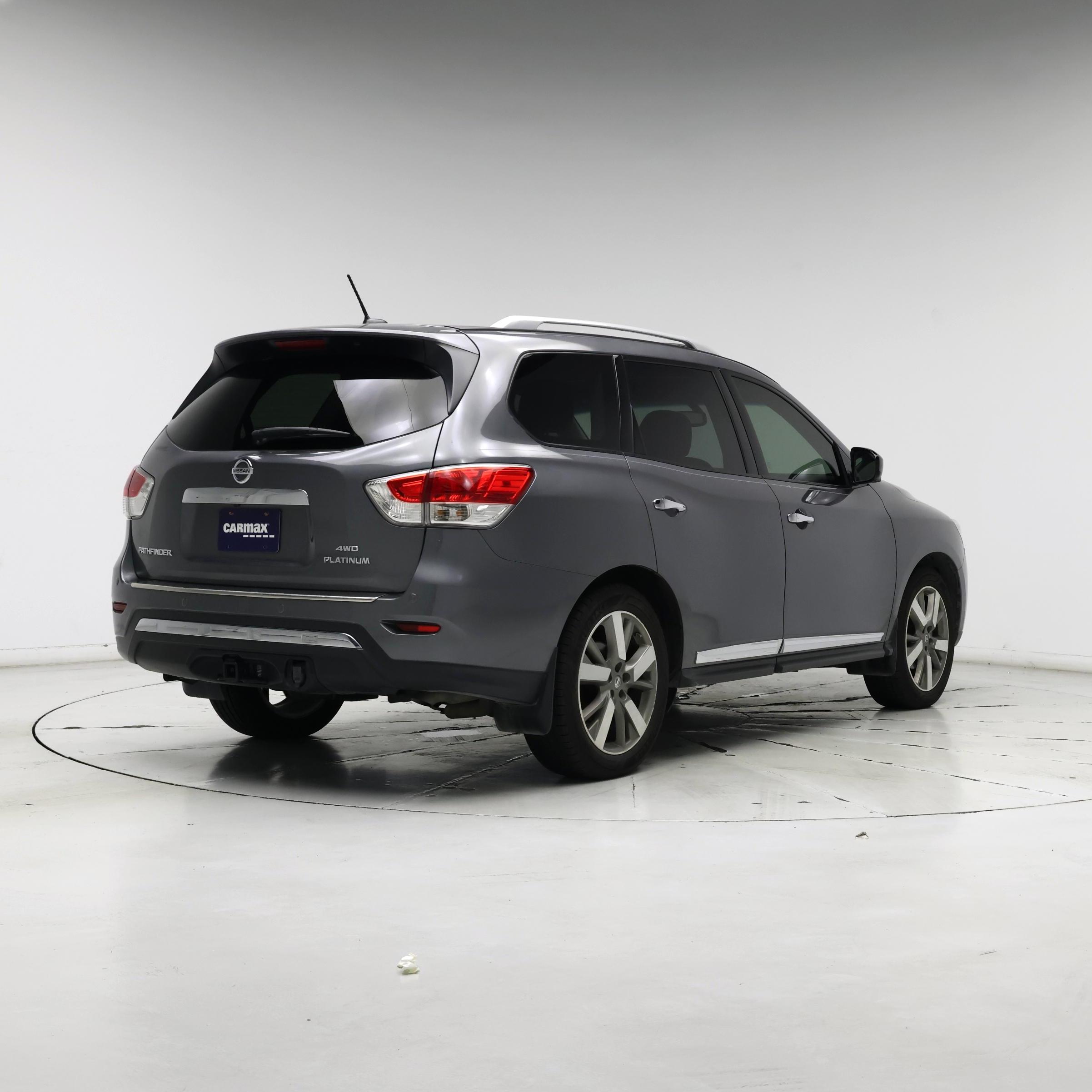 Thumbnail: 2015 Nissan Pathfinder - 8