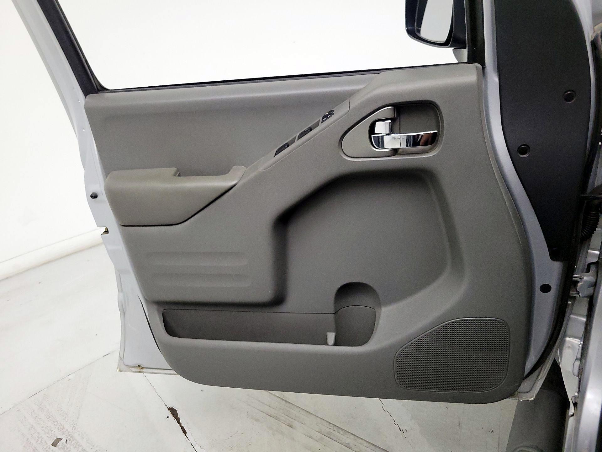 Thumbnail: 2019 Nissan Frontier - 12