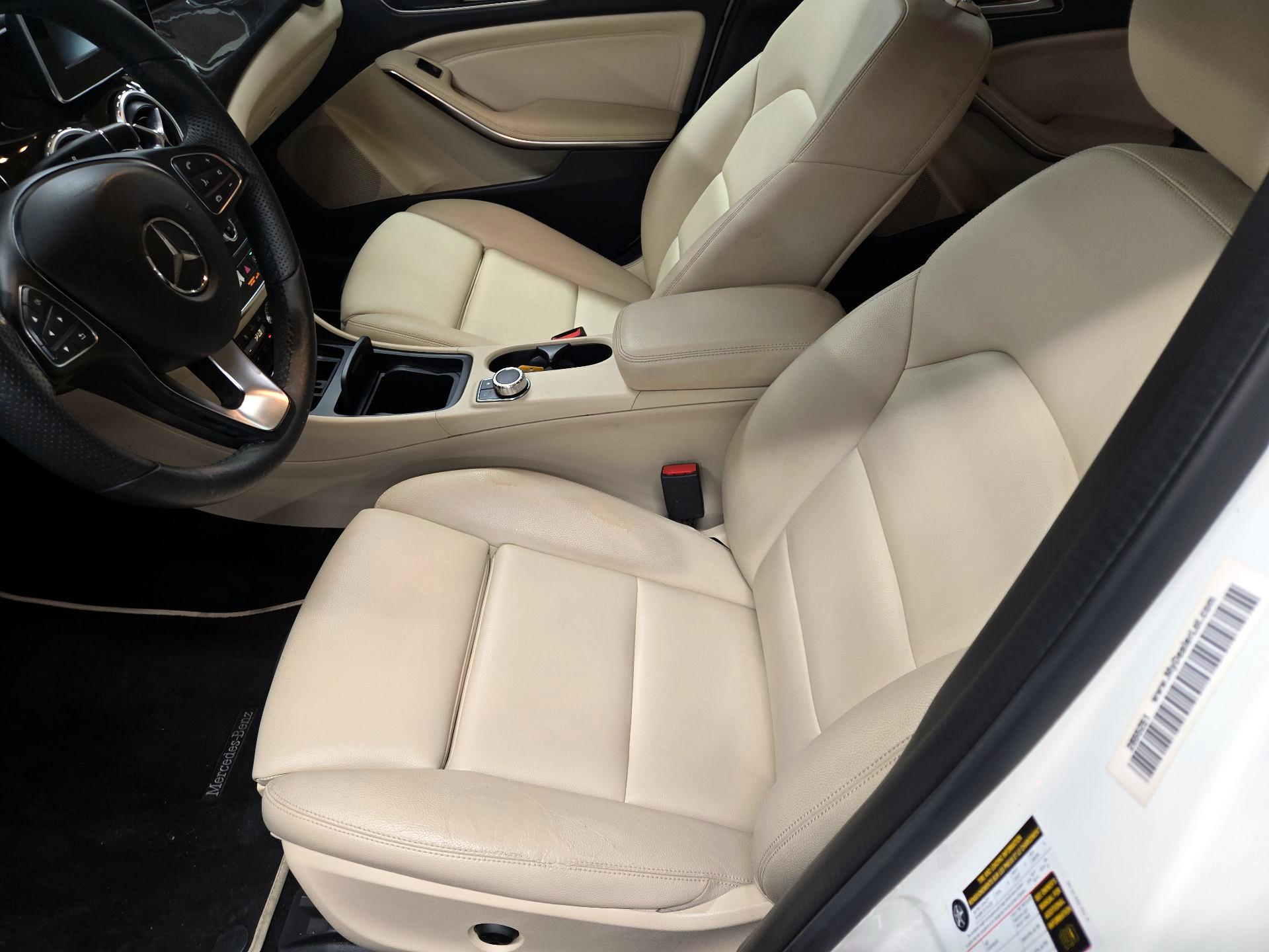 Thumbnail: 2016 Mercedes-Benz GLA - 11