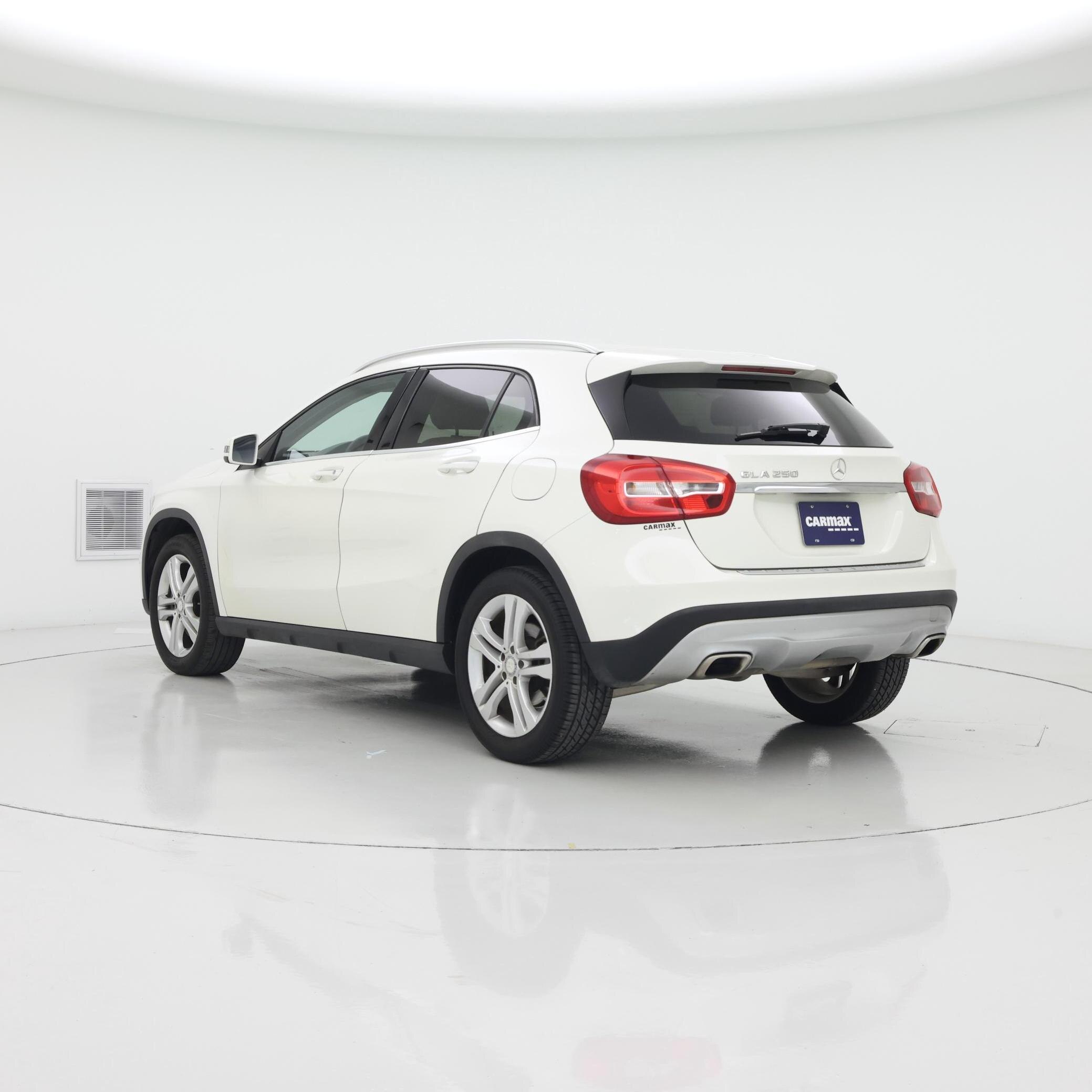 Thumbnail: 2016 Mercedes-Benz GLA - 2