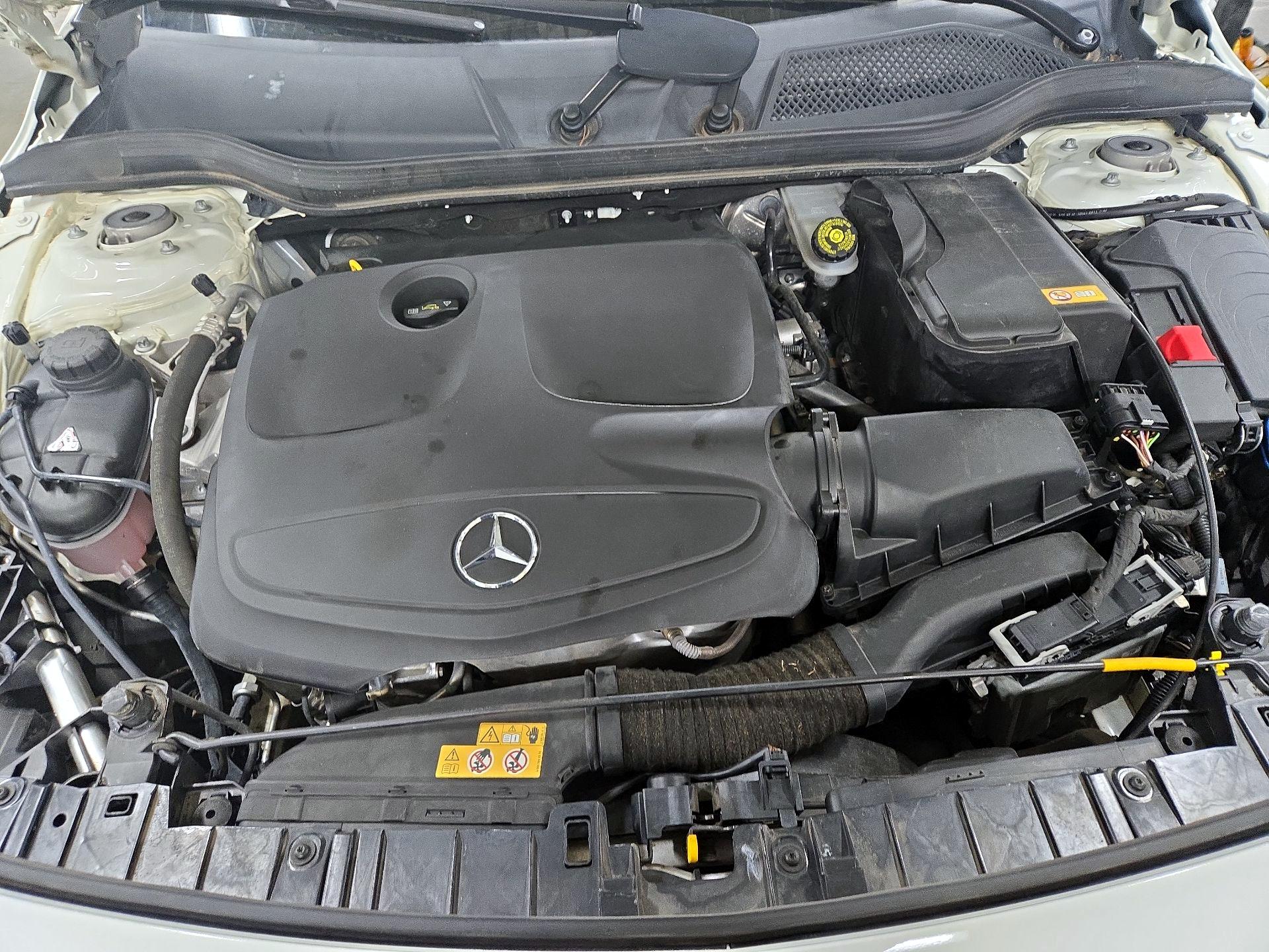 Thumbnail: 2016 Mercedes-Benz GLA - 19