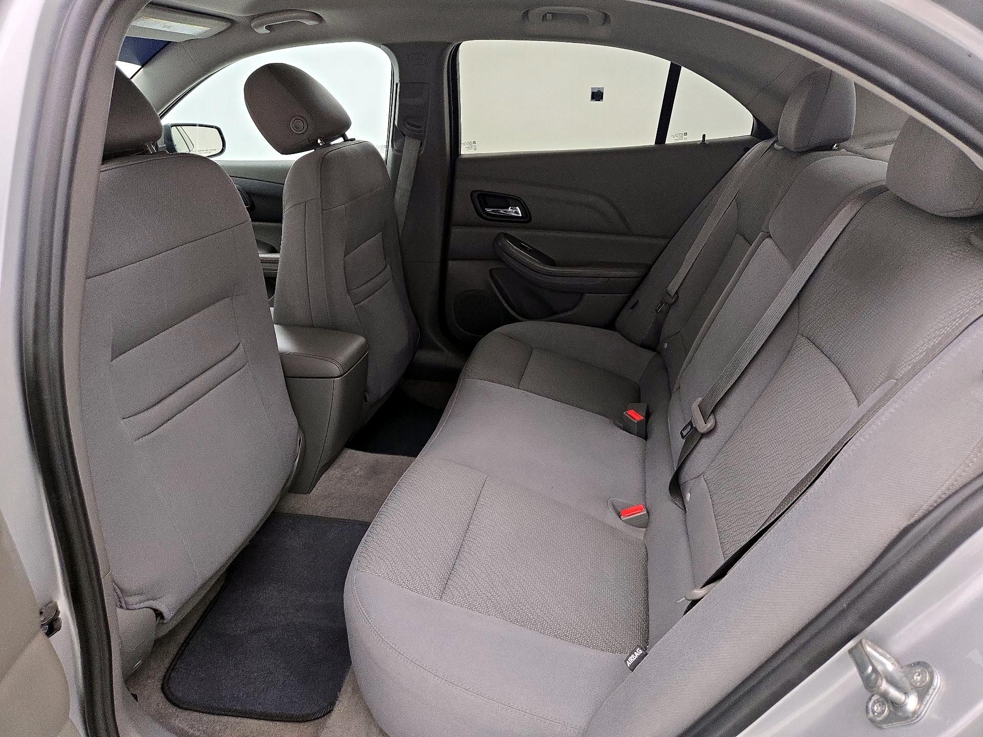 Thumbnail: 2016 Chevrolet Malibu - 18