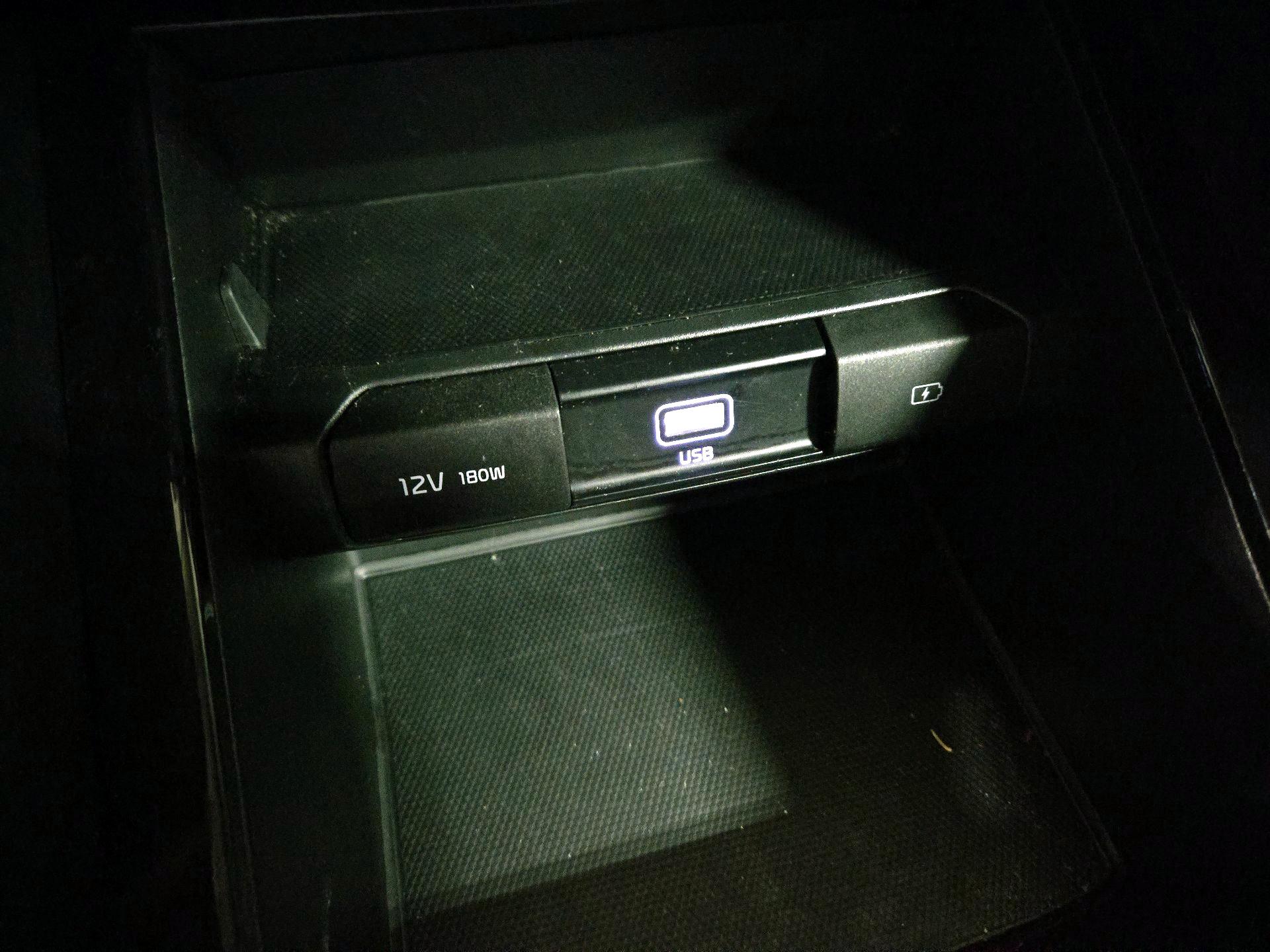 Thumbnail: 2021 Kia Telluride - 18