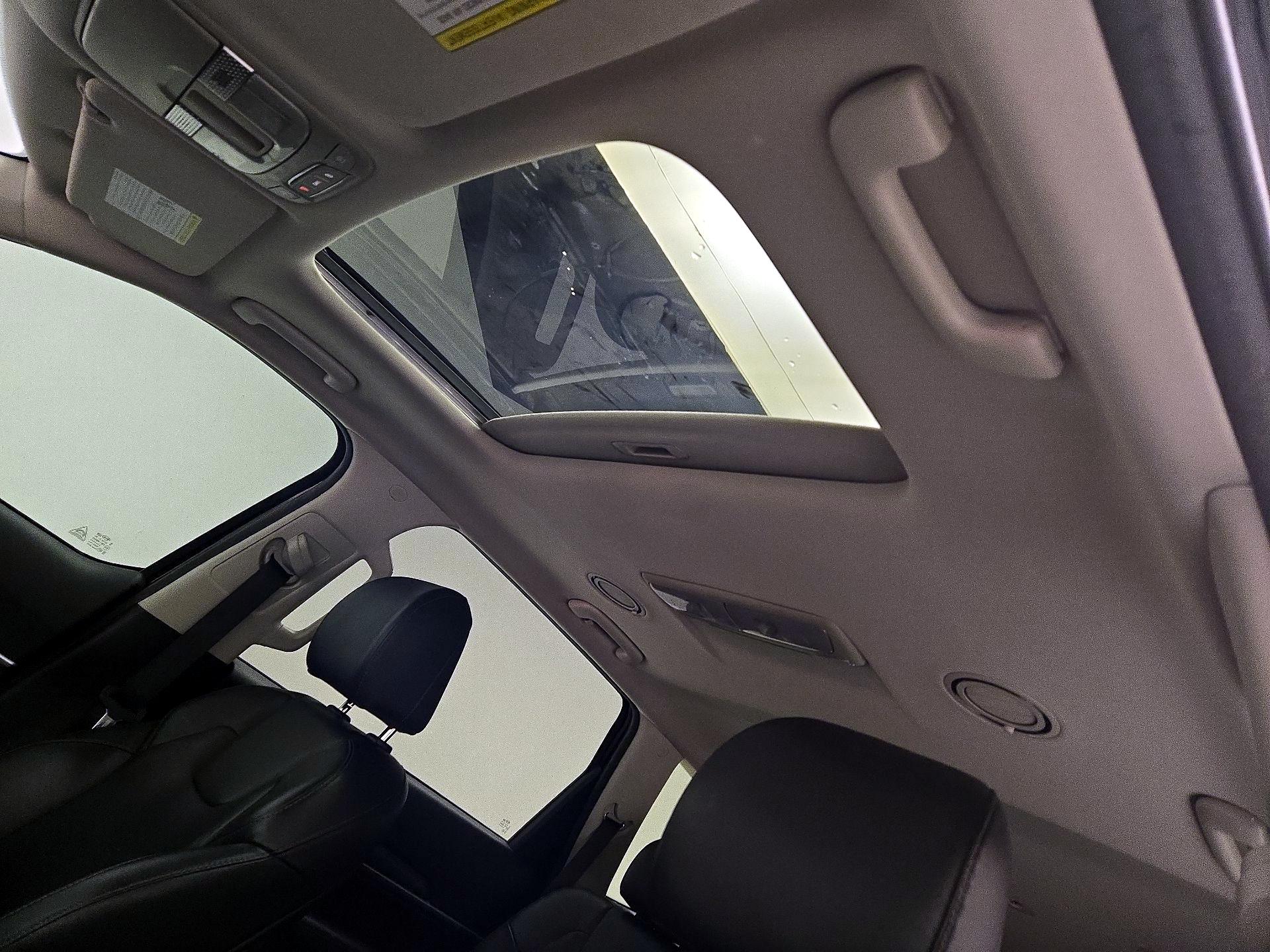 Thumbnail: 2021 Kia Telluride - 19