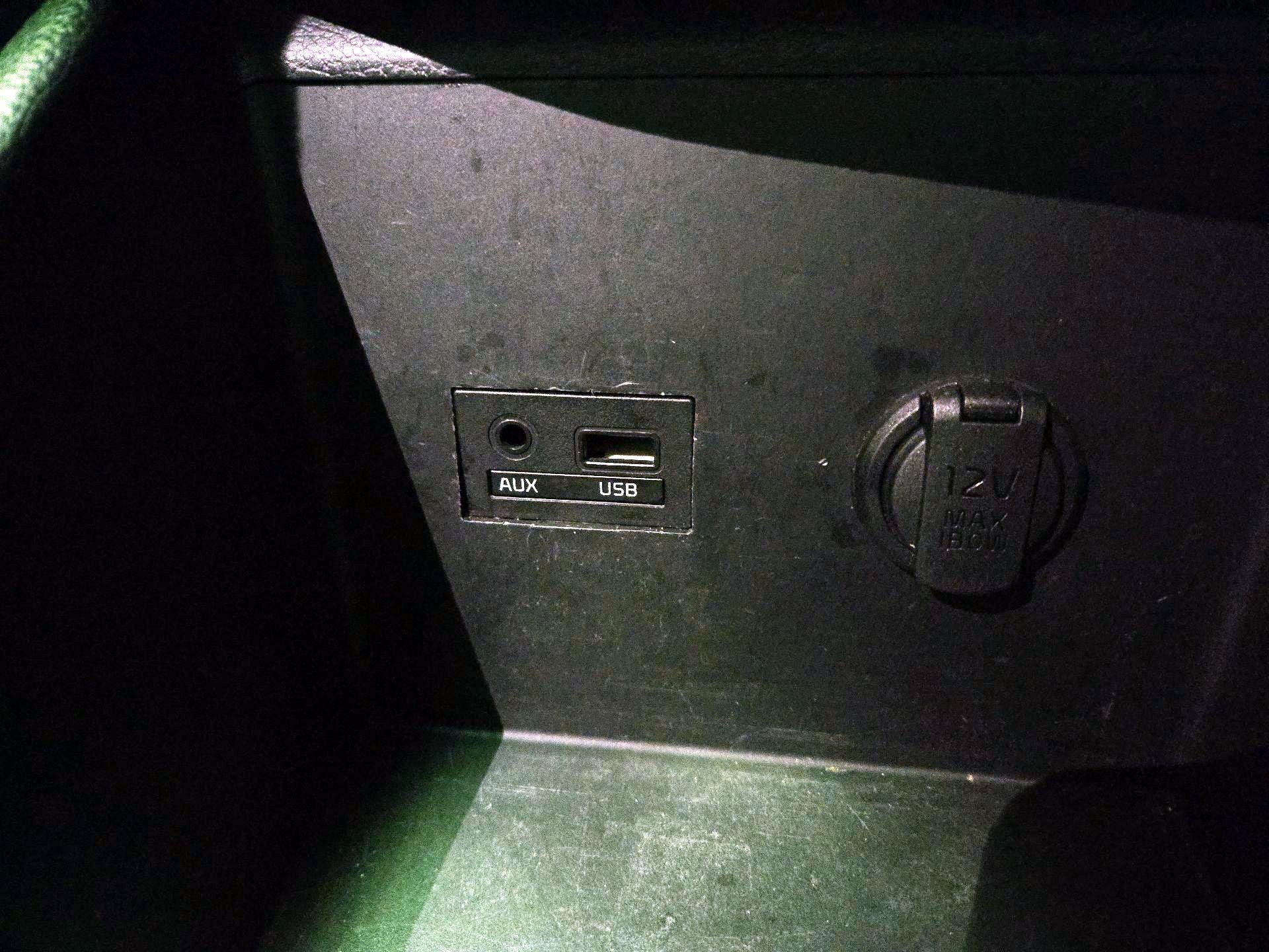 Thumbnail: 2018 Kia Forte - 17