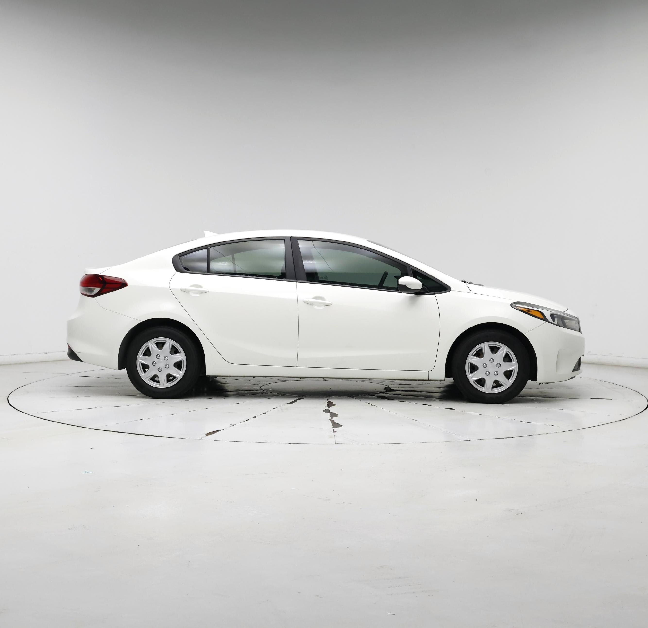 Thumbnail: 2018 Kia Forte - 7