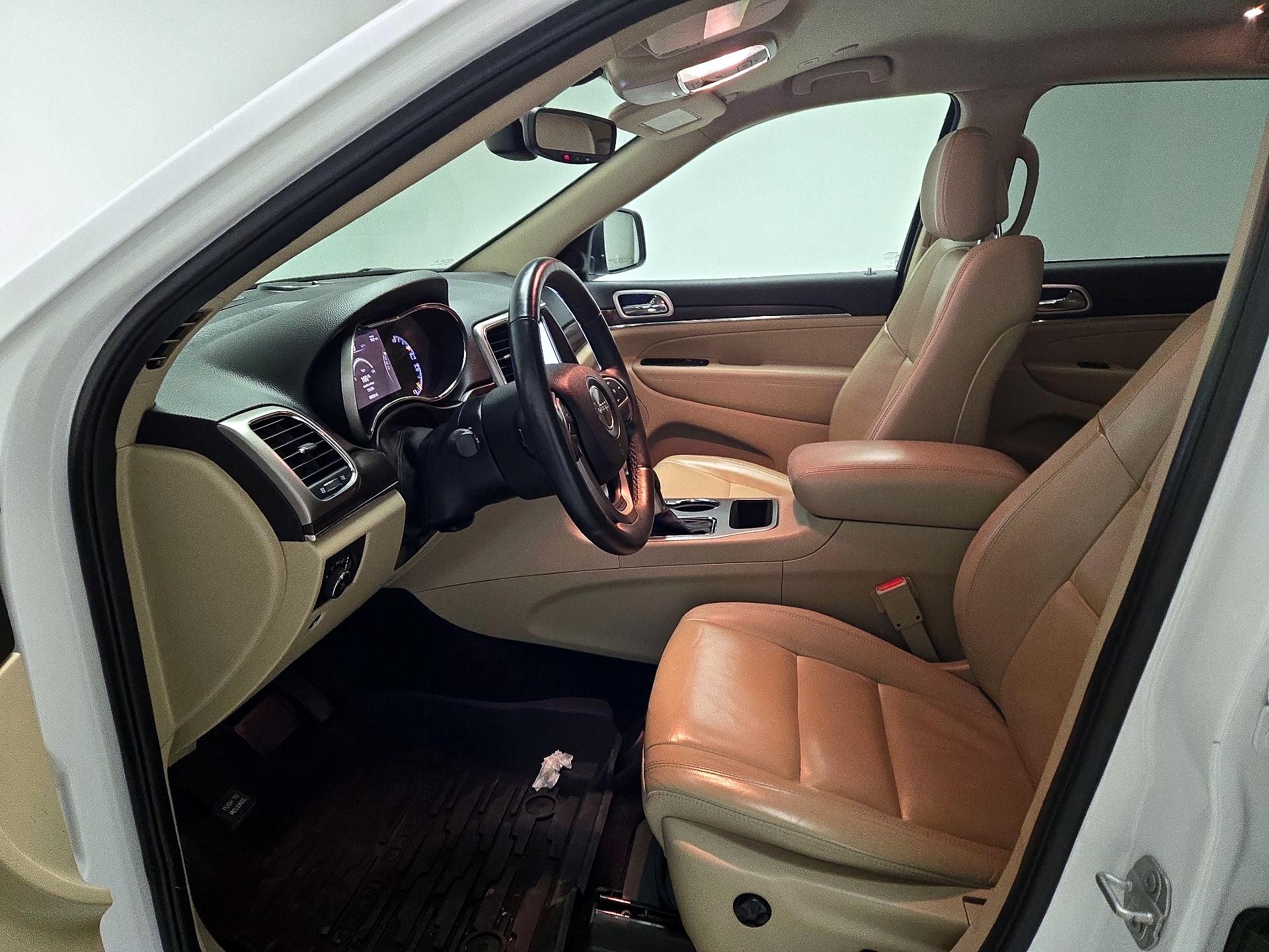 Thumbnail: 2018 Jeep Grand Cherokee - 11