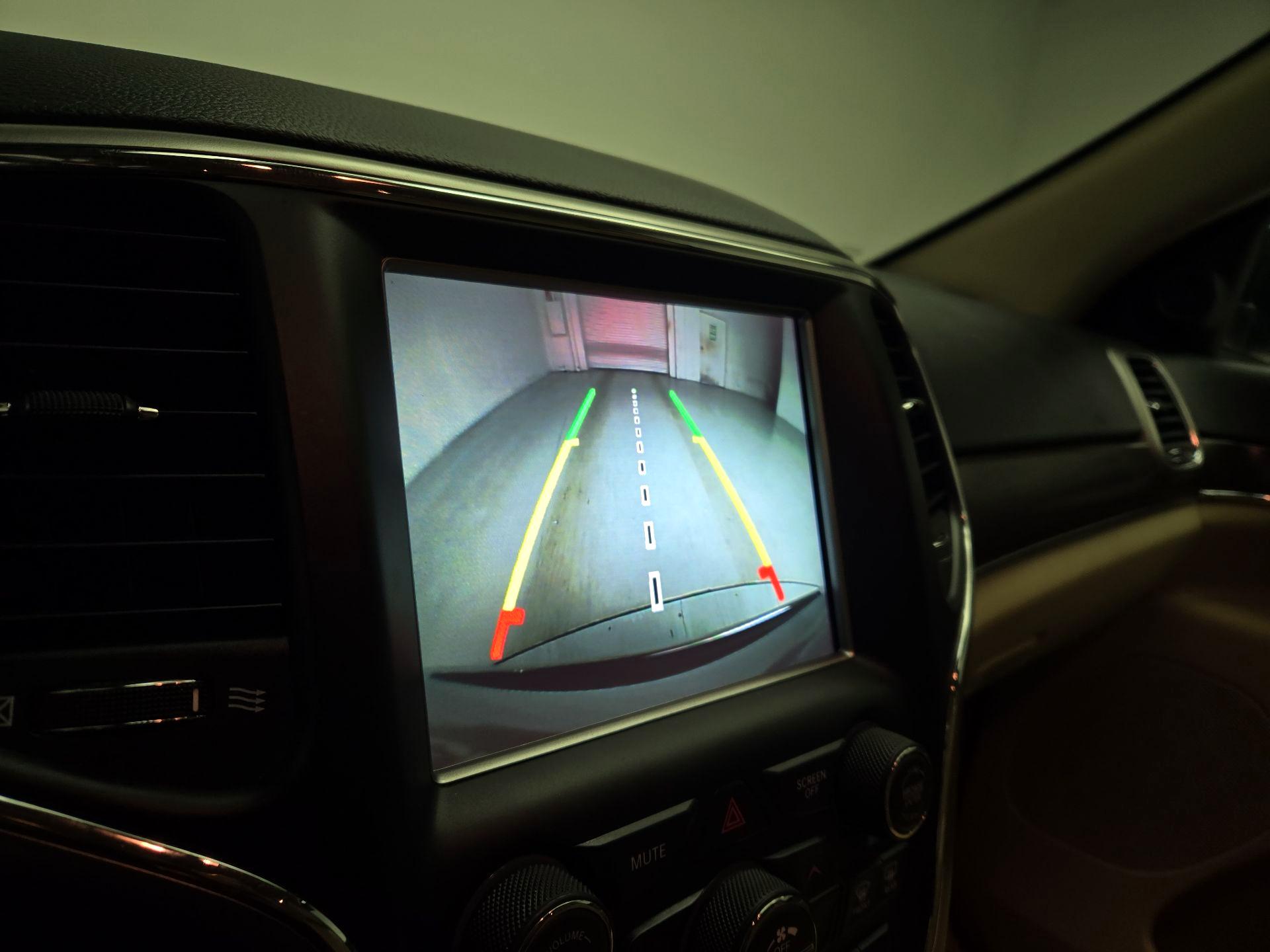 Thumbnail: 2018 Jeep Grand Cherokee - 14