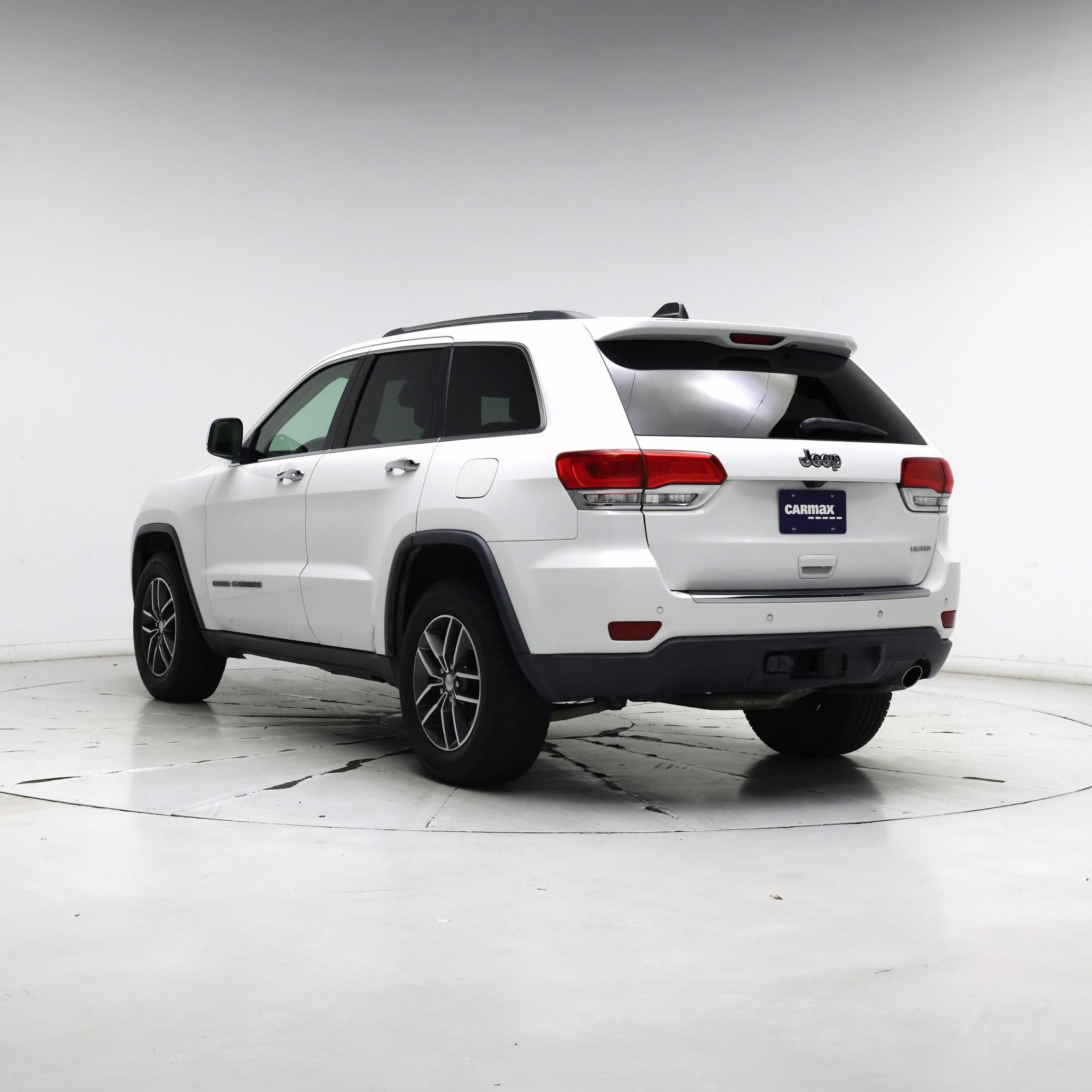 Thumbnail: 2018 Jeep Grand Cherokee - 2