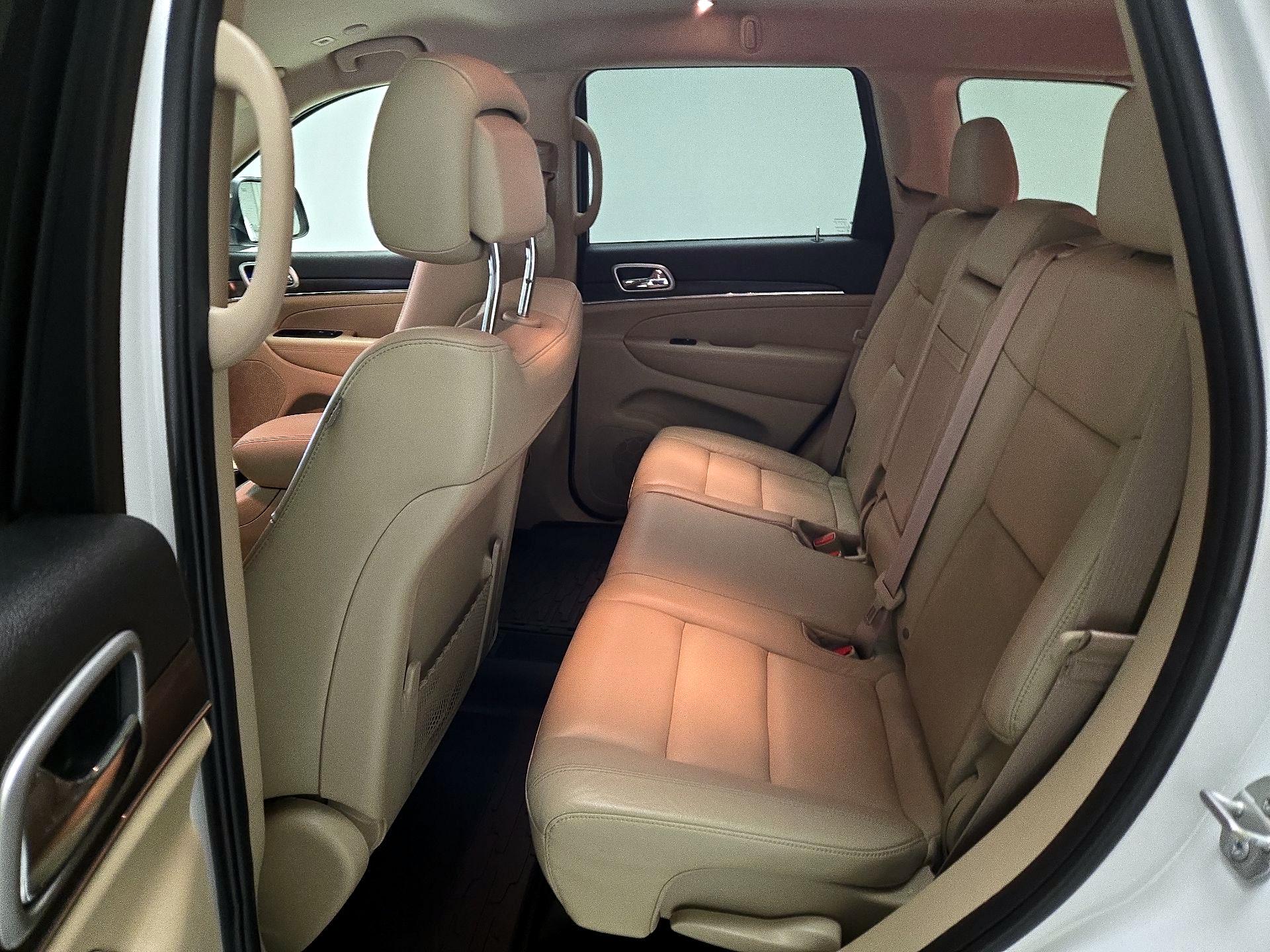 Thumbnail: 2018 Jeep Grand Cherokee - 19