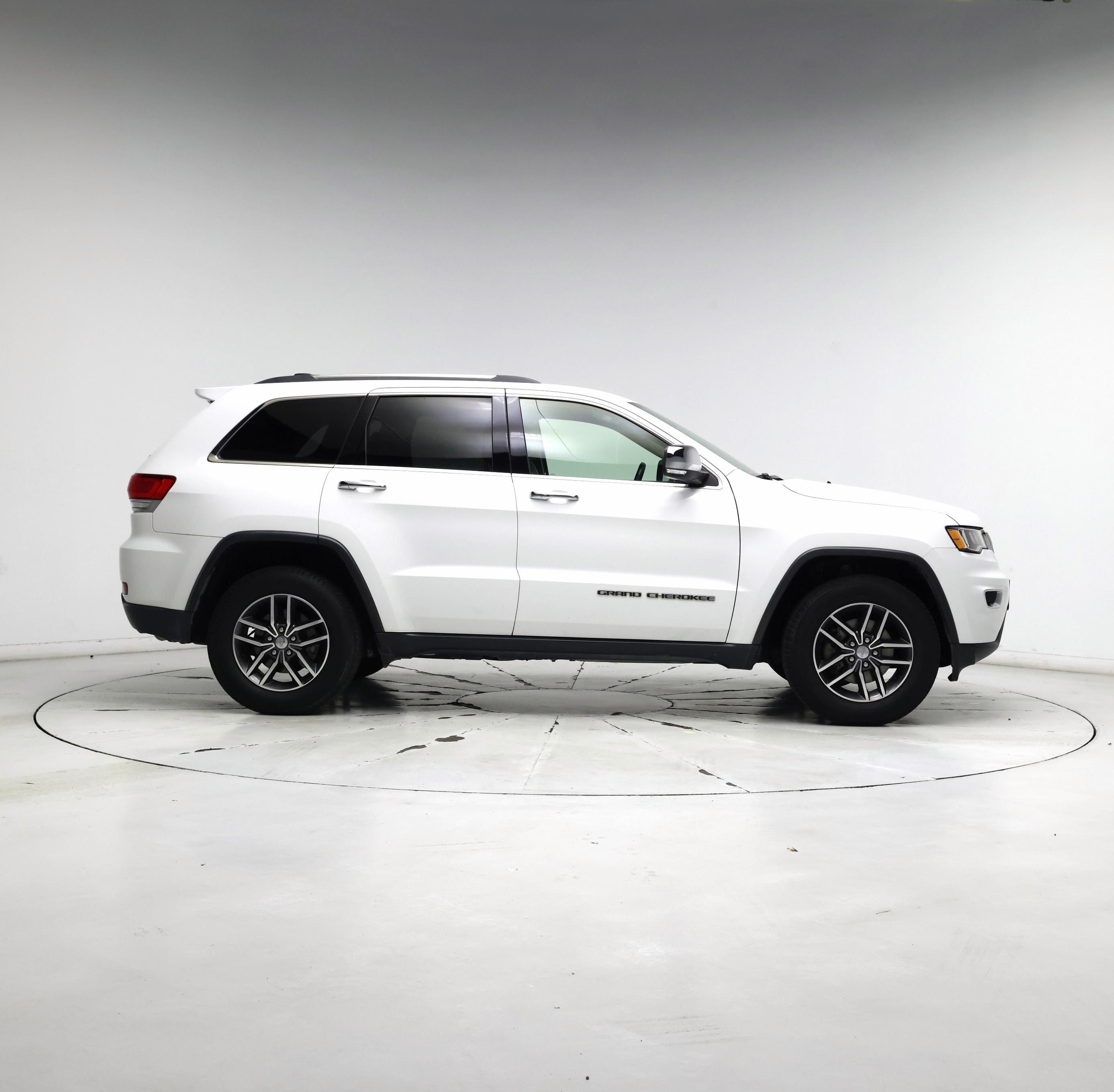 Thumbnail: 2018 Jeep Grand Cherokee - 7