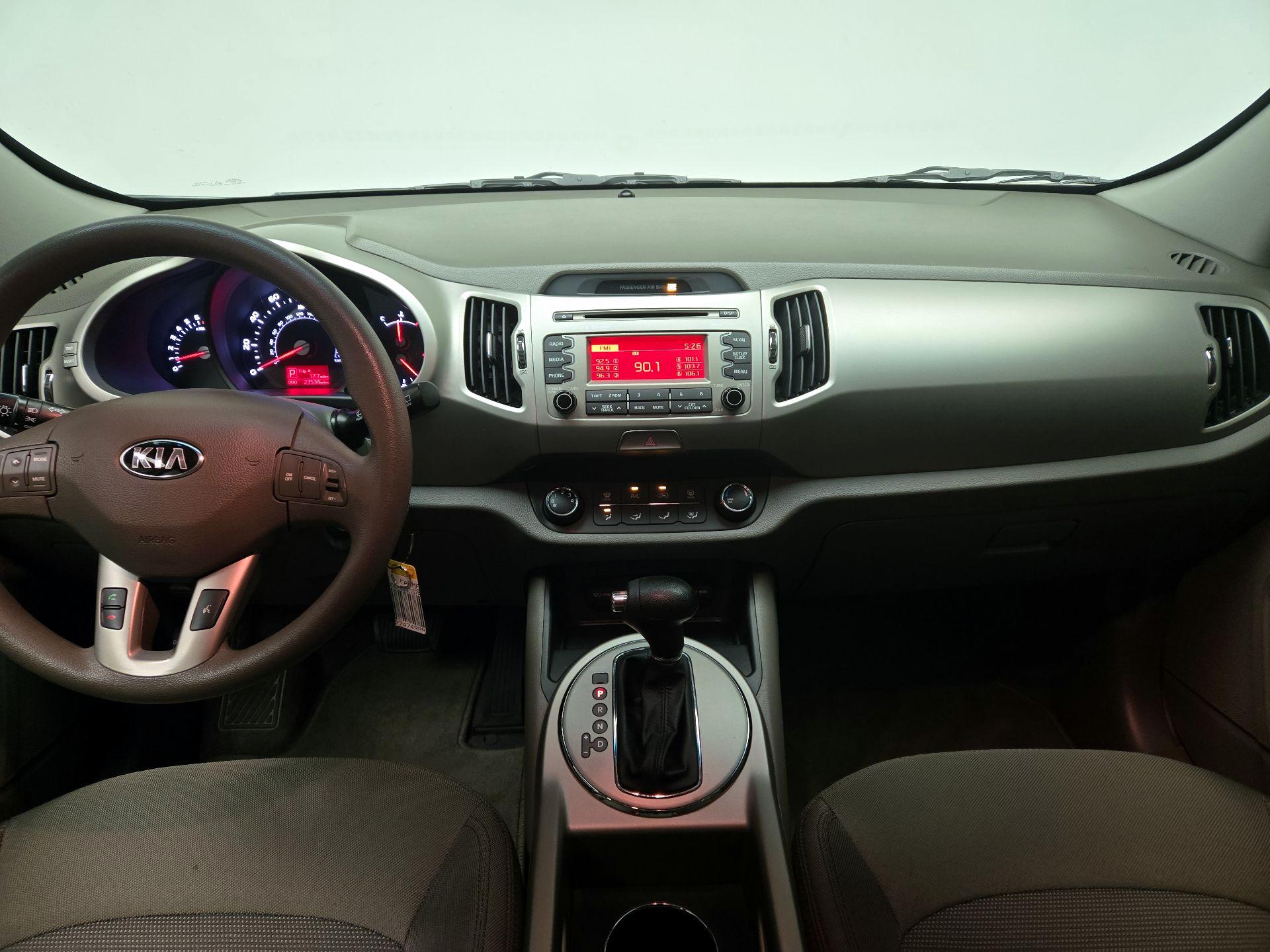 Thumbnail: 2016 Kia Sportage - 9