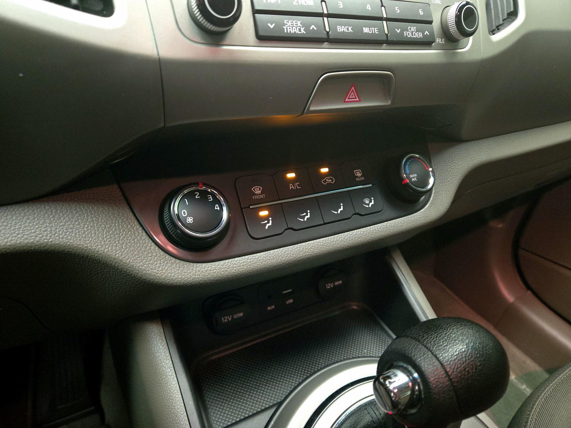 Thumbnail: 2016 Kia Sportage - 15