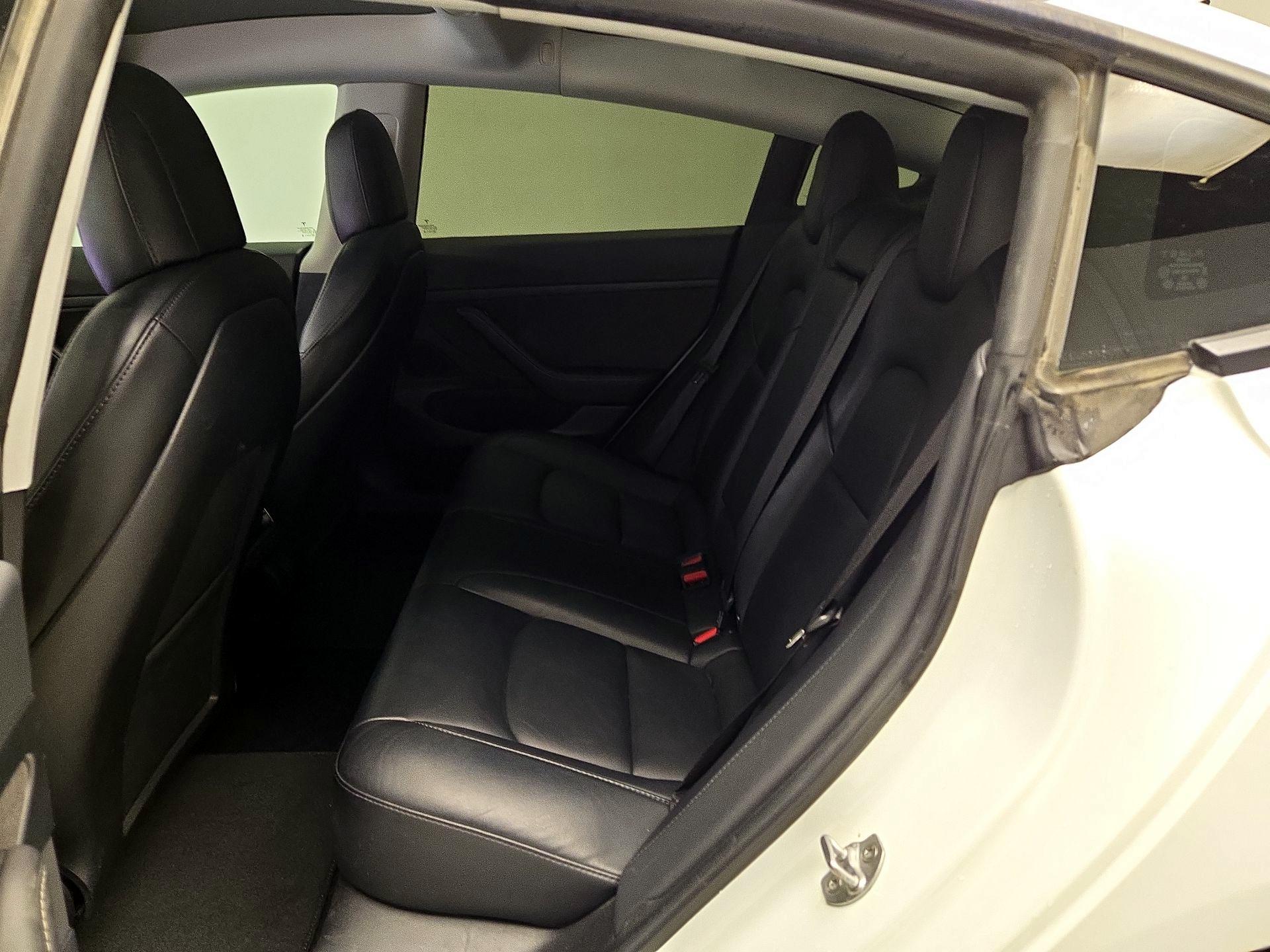 Thumbnail: 2021 Tesla Model 3 - 18