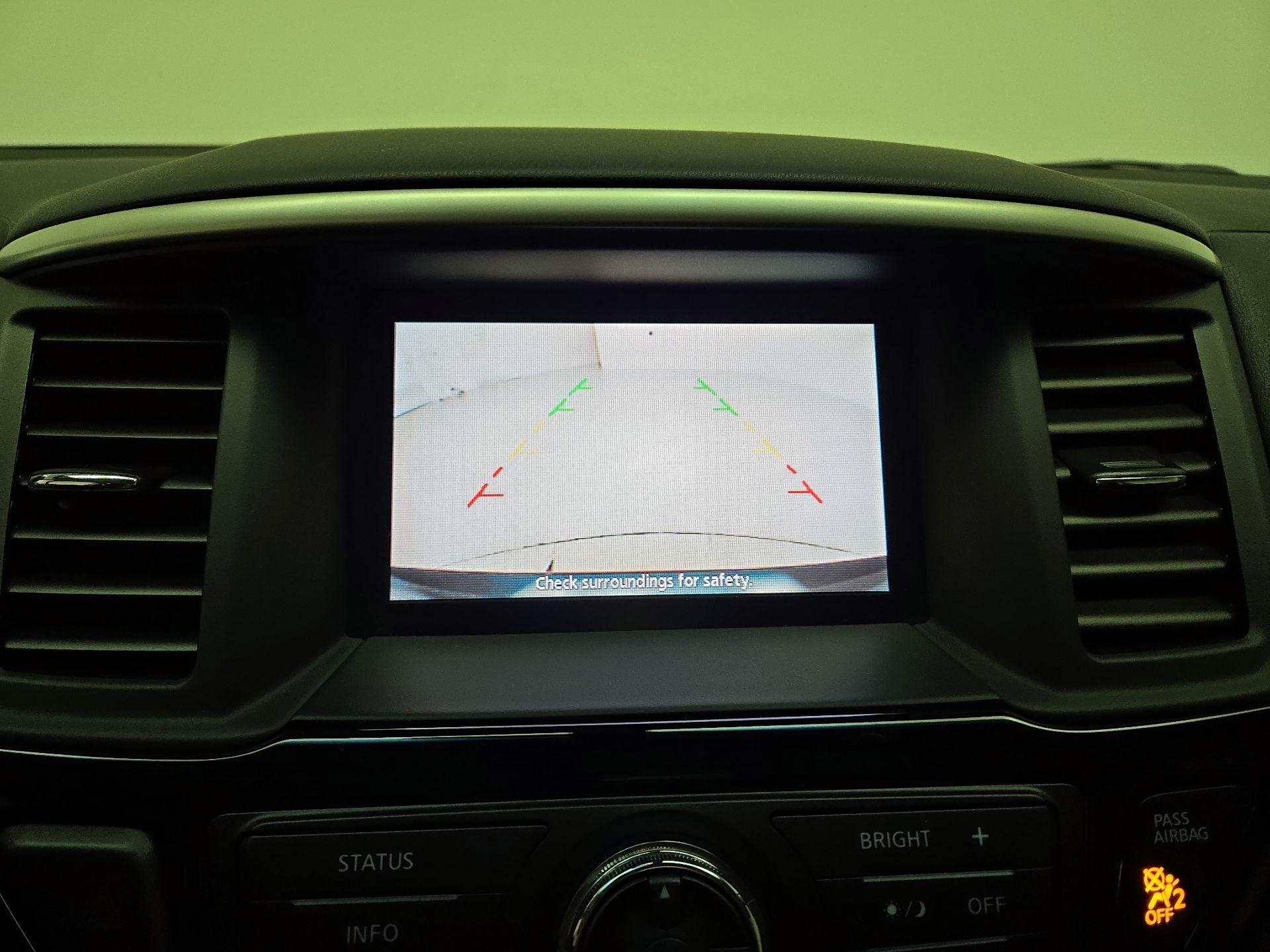 Thumbnail: 2016 Nissan Pathfinder - 14