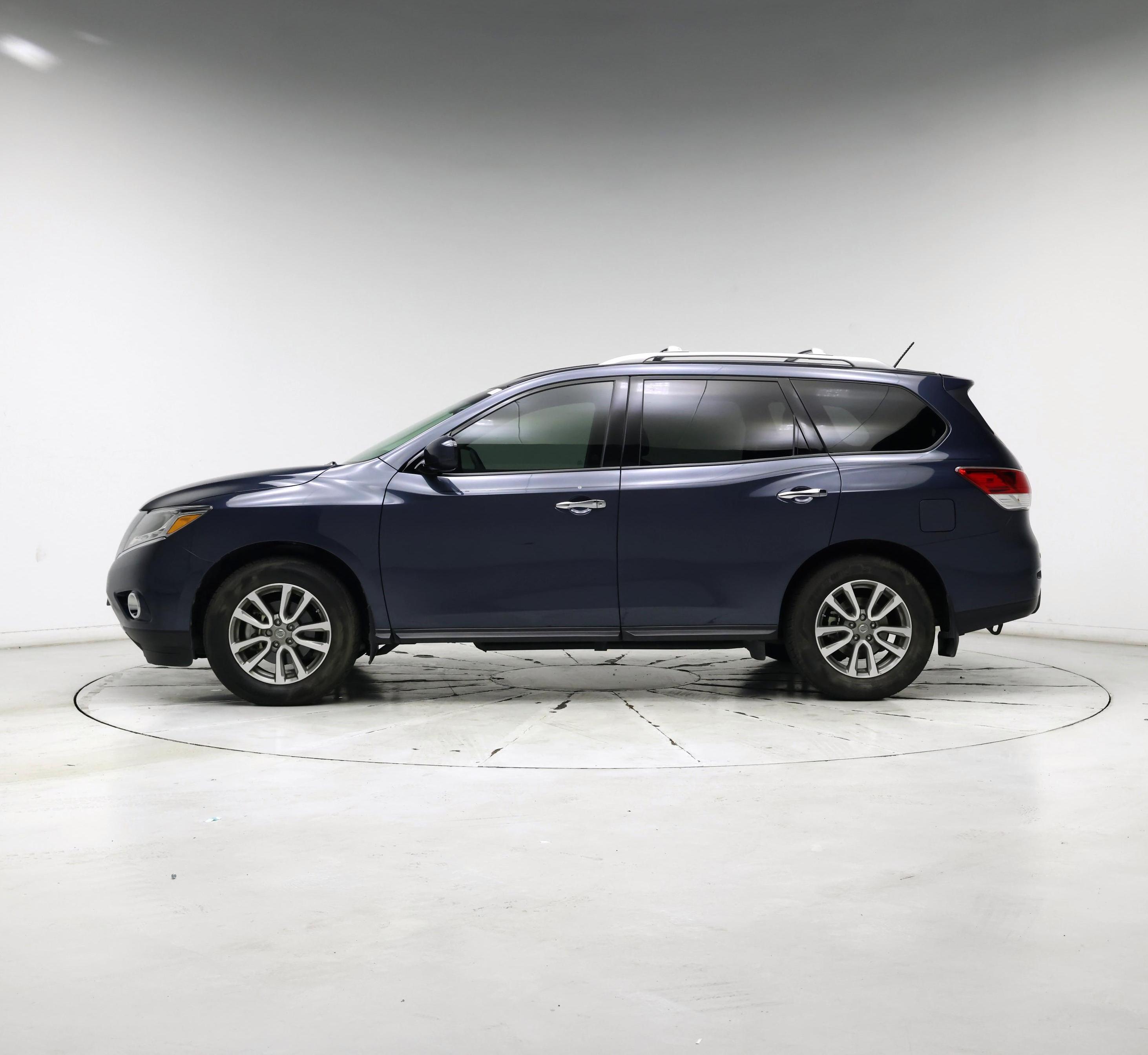Thumbnail: 2016 Nissan Pathfinder - 3