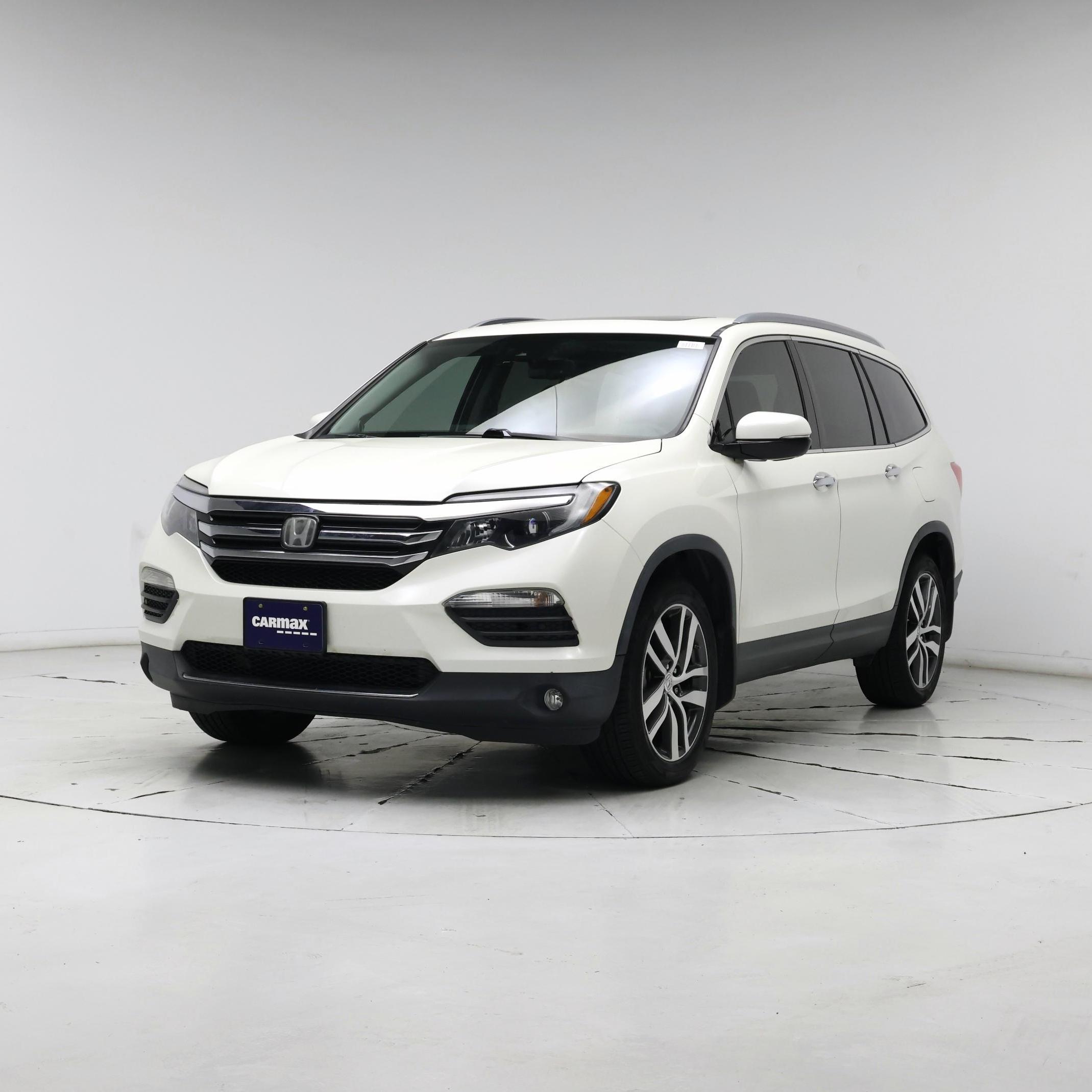 Thumbnail: 2017 Honda Pilot - 4