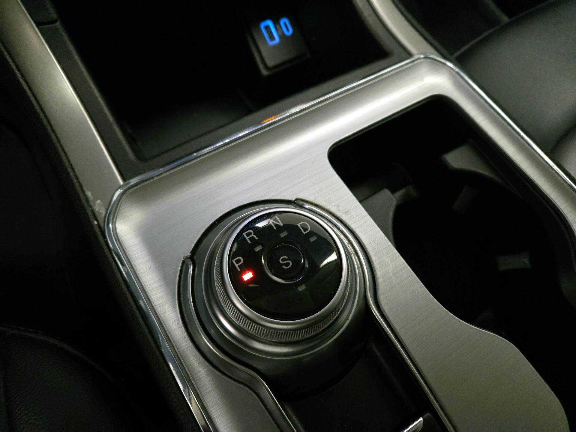 Thumbnail: 2022 Ford Edge - 17