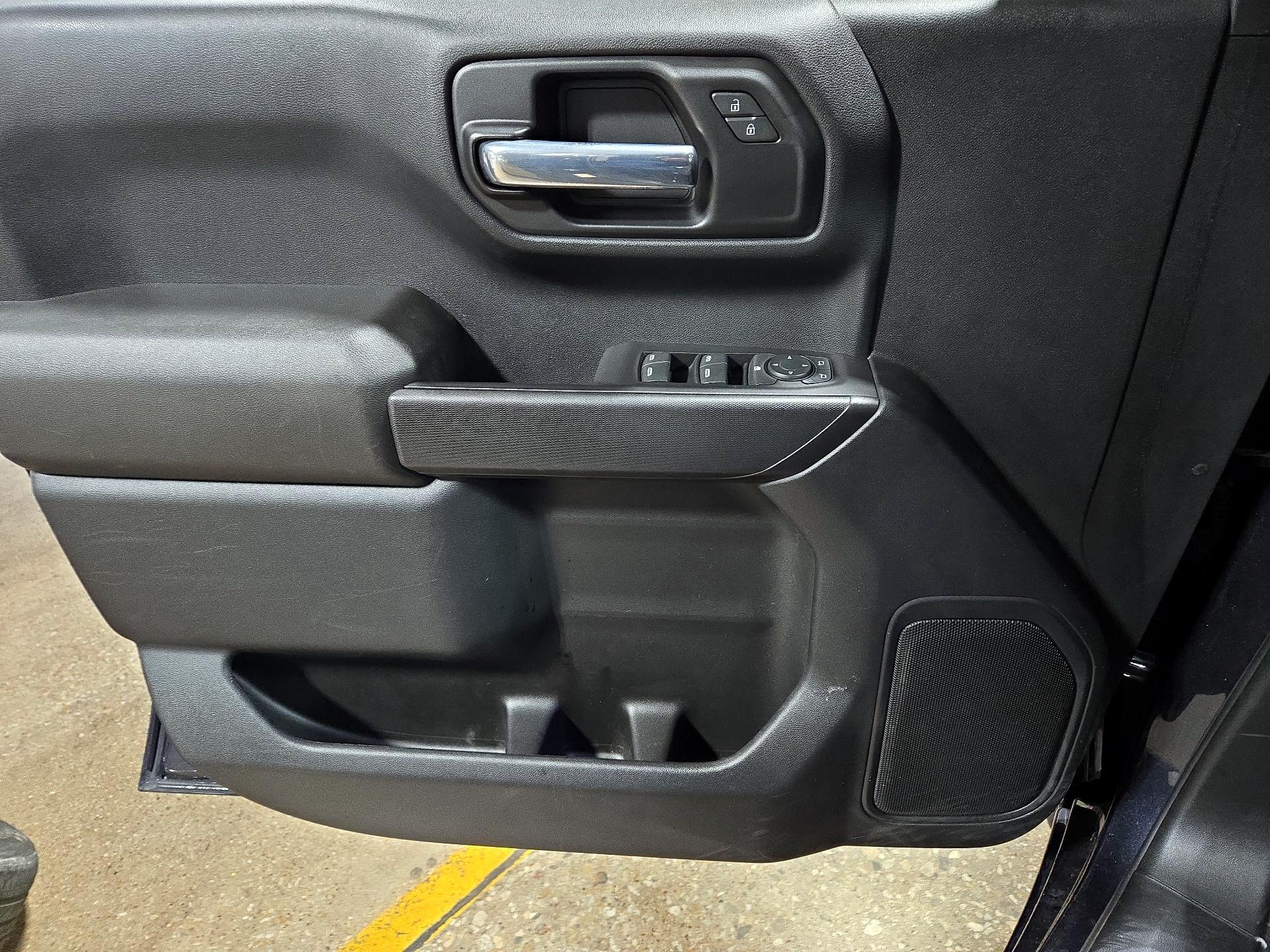 Thumbnail: 2023 Chevrolet Silverado 1500 - 12