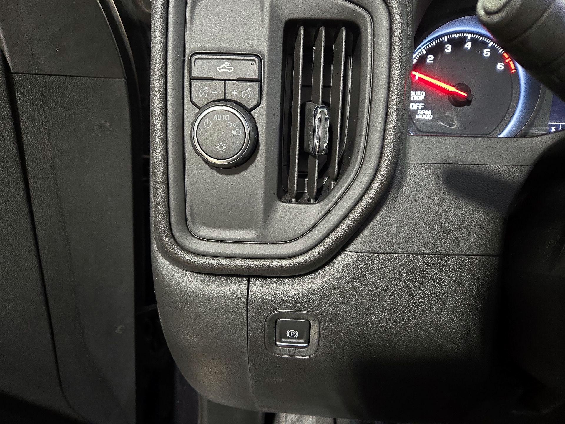 Thumbnail: 2023 Chevrolet Silverado 1500 - 13