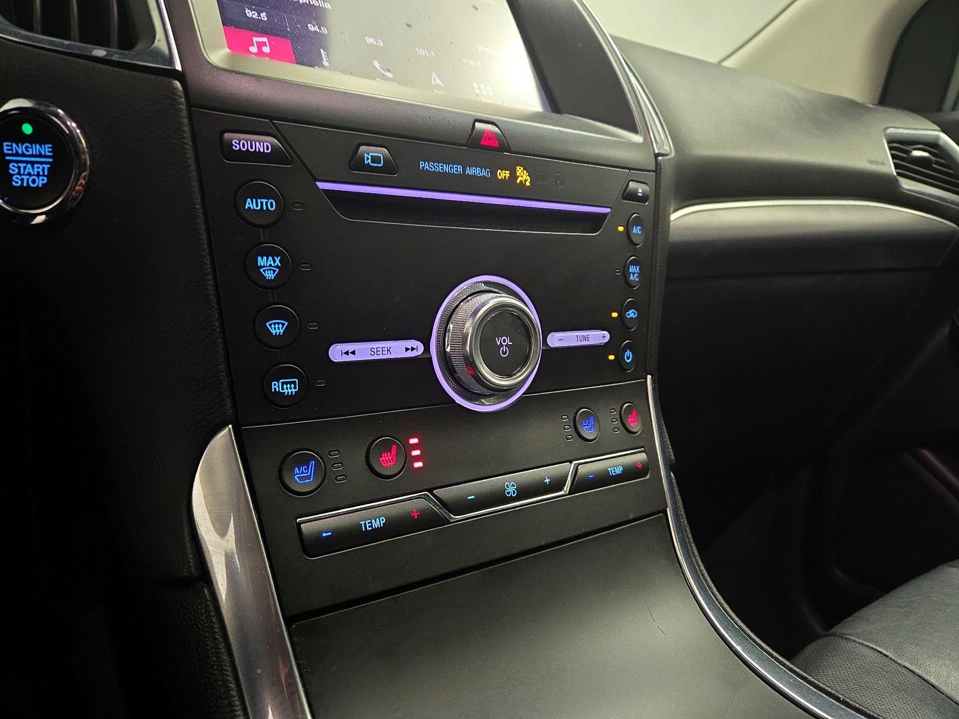 Thumbnail: 2019 Ford Edge - 17