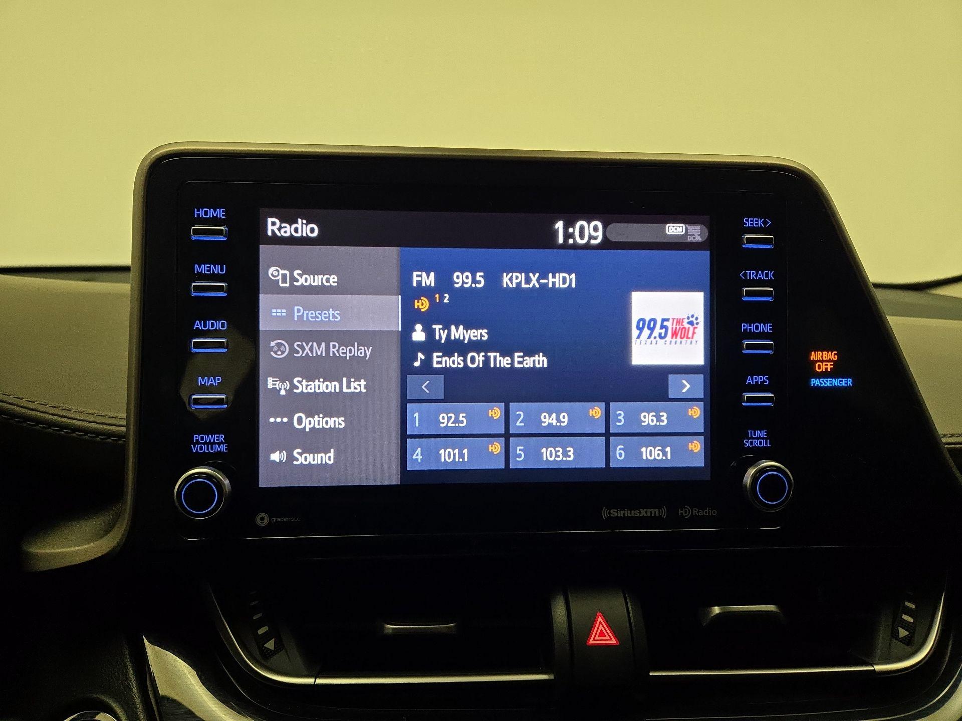 Thumbnail: 2021 Toyota C-HR - 15