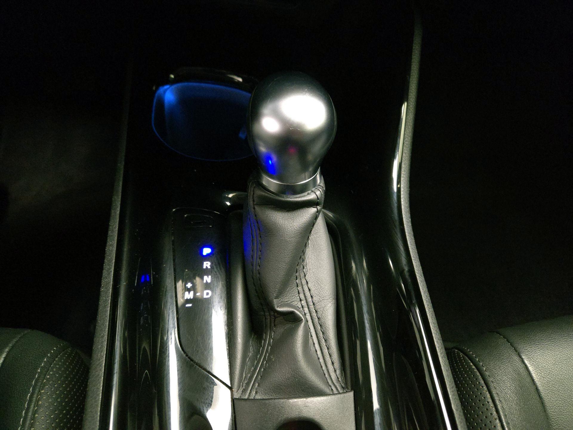 Thumbnail: 2021 Toyota C-HR - 17