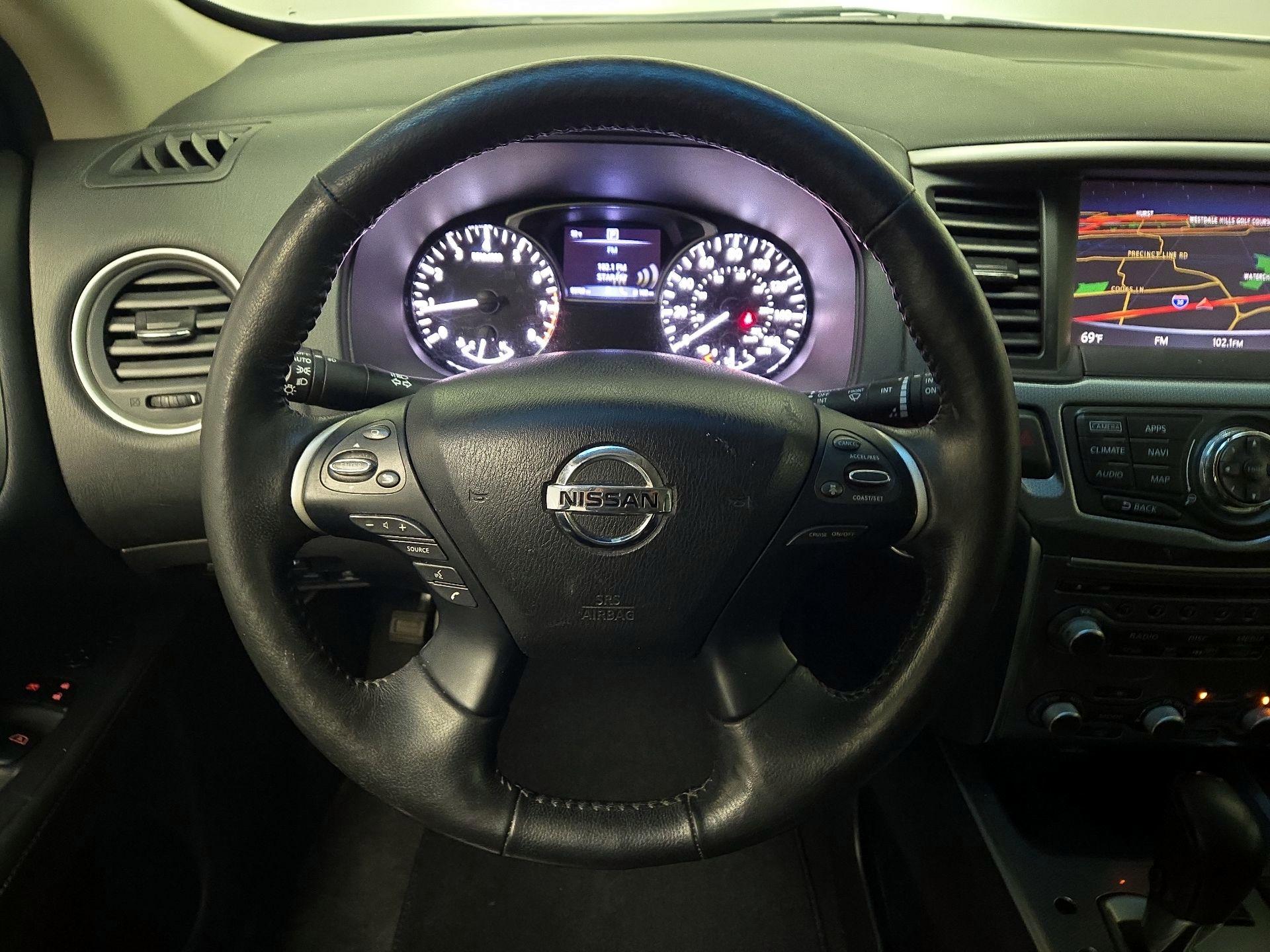 Thumbnail: 2019 Nissan Pathfinder - 10