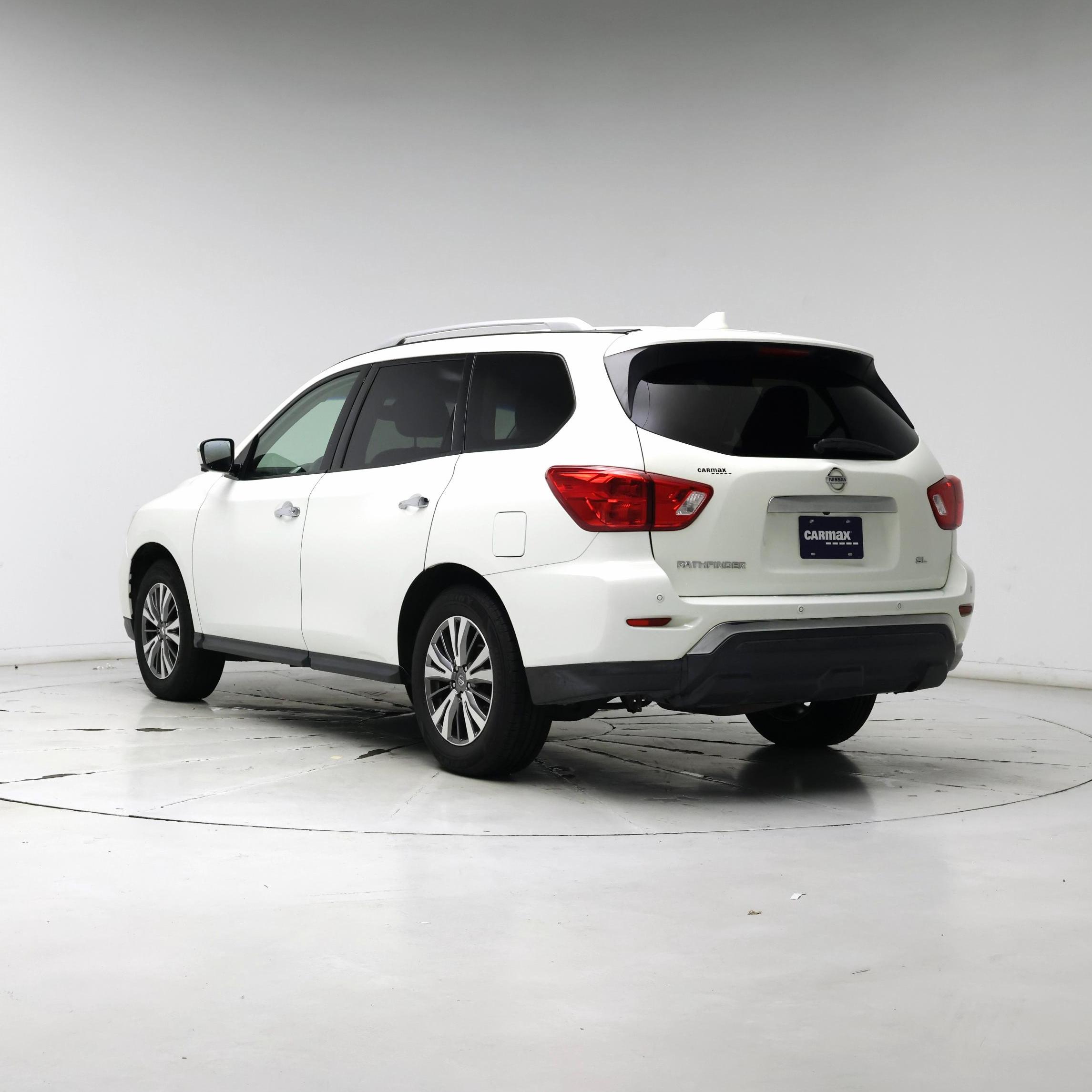 Thumbnail: 2019 Nissan Pathfinder - 2