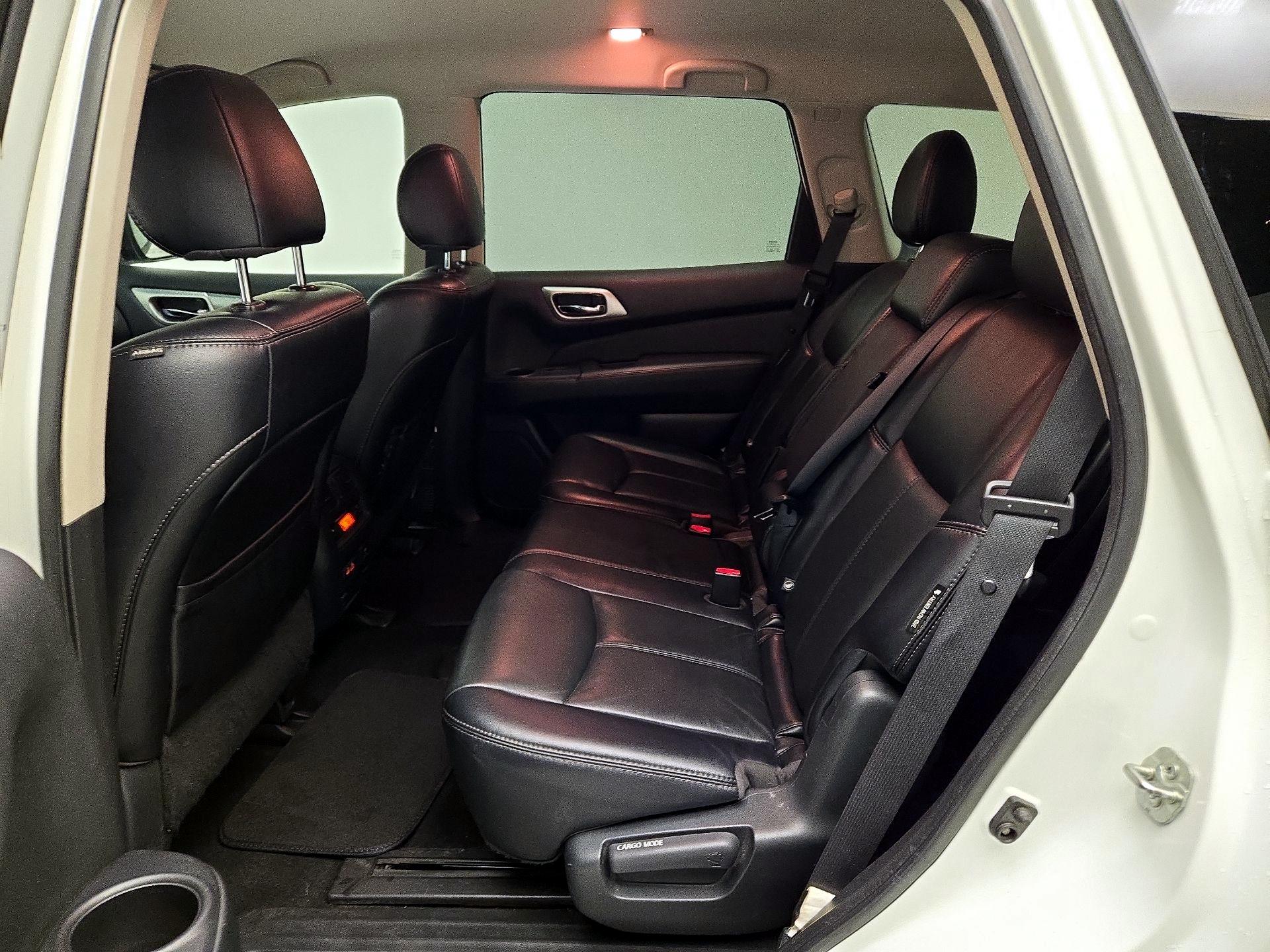 Thumbnail: 2019 Nissan Pathfinder - 20