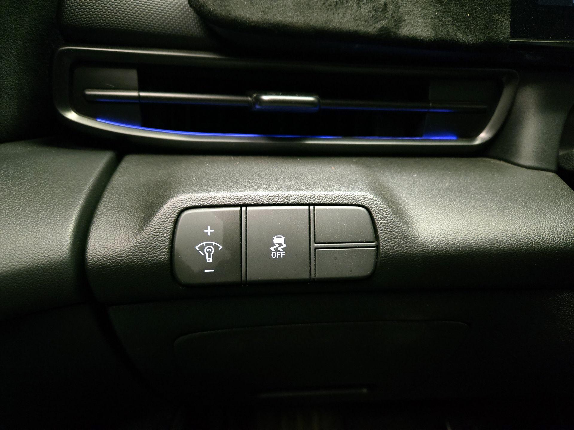 Thumbnail: 2025 Hyundai Elantra - 13