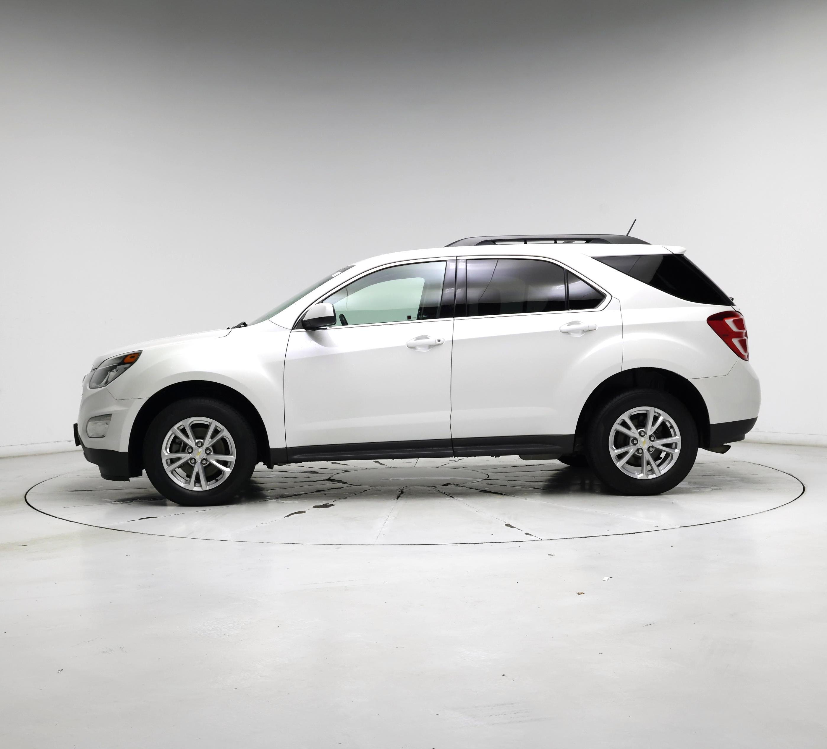 Thumbnail: 2017 Chevrolet Equinox - 3