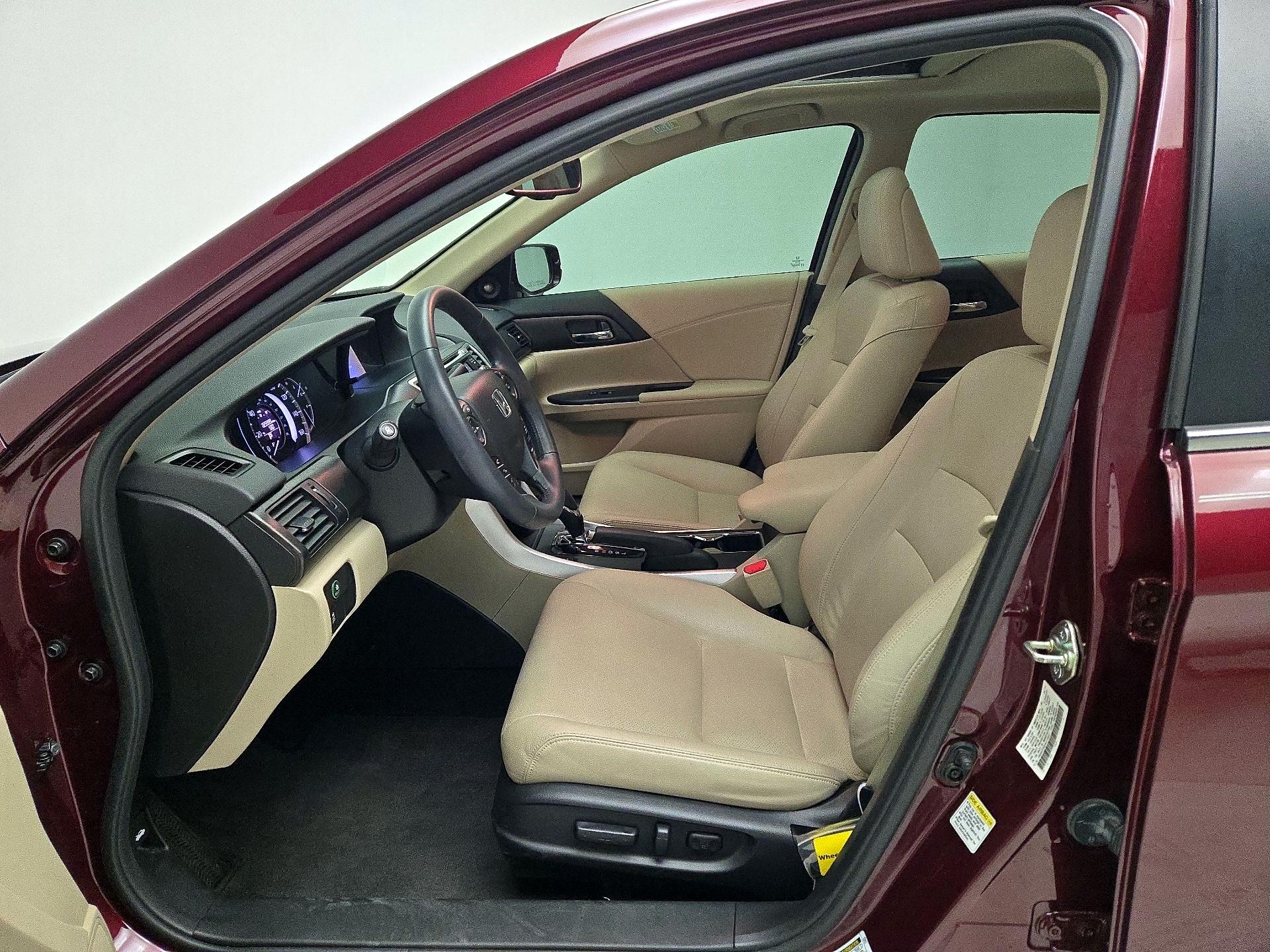 Thumbnail: 2015 Honda Accord - 11