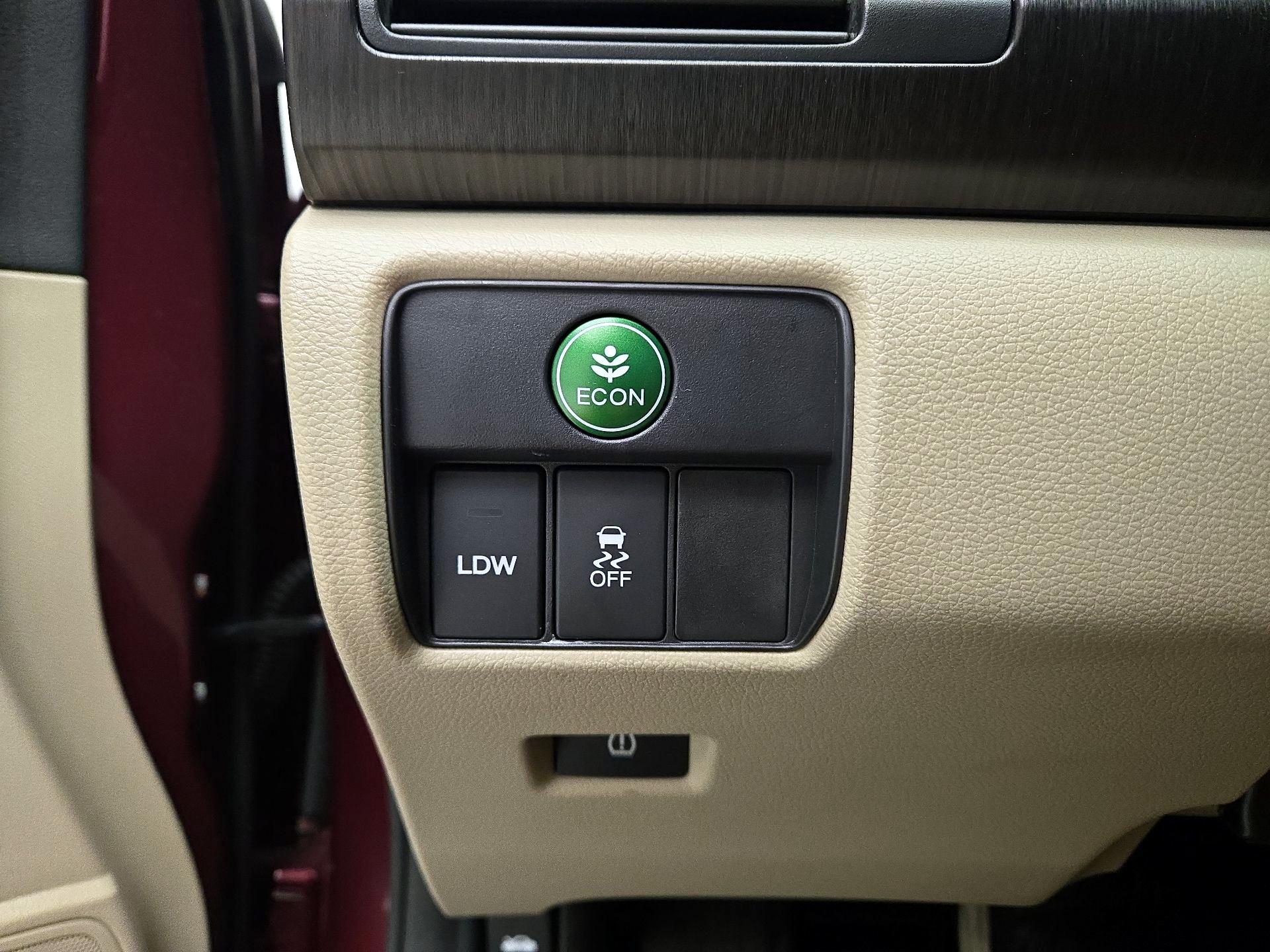 Thumbnail: 2015 Honda Accord - 13