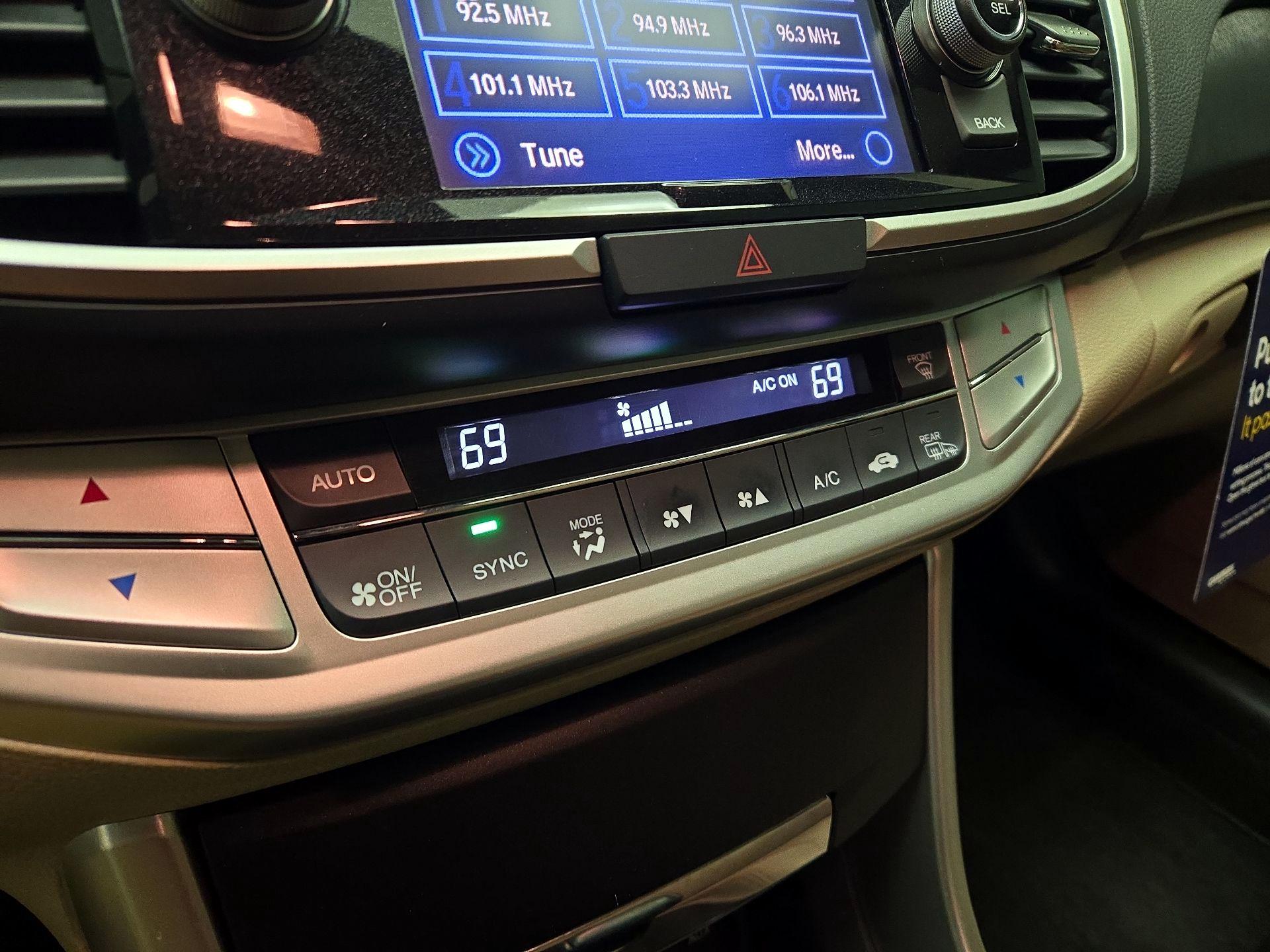 Thumbnail: 2015 Honda Accord - 16