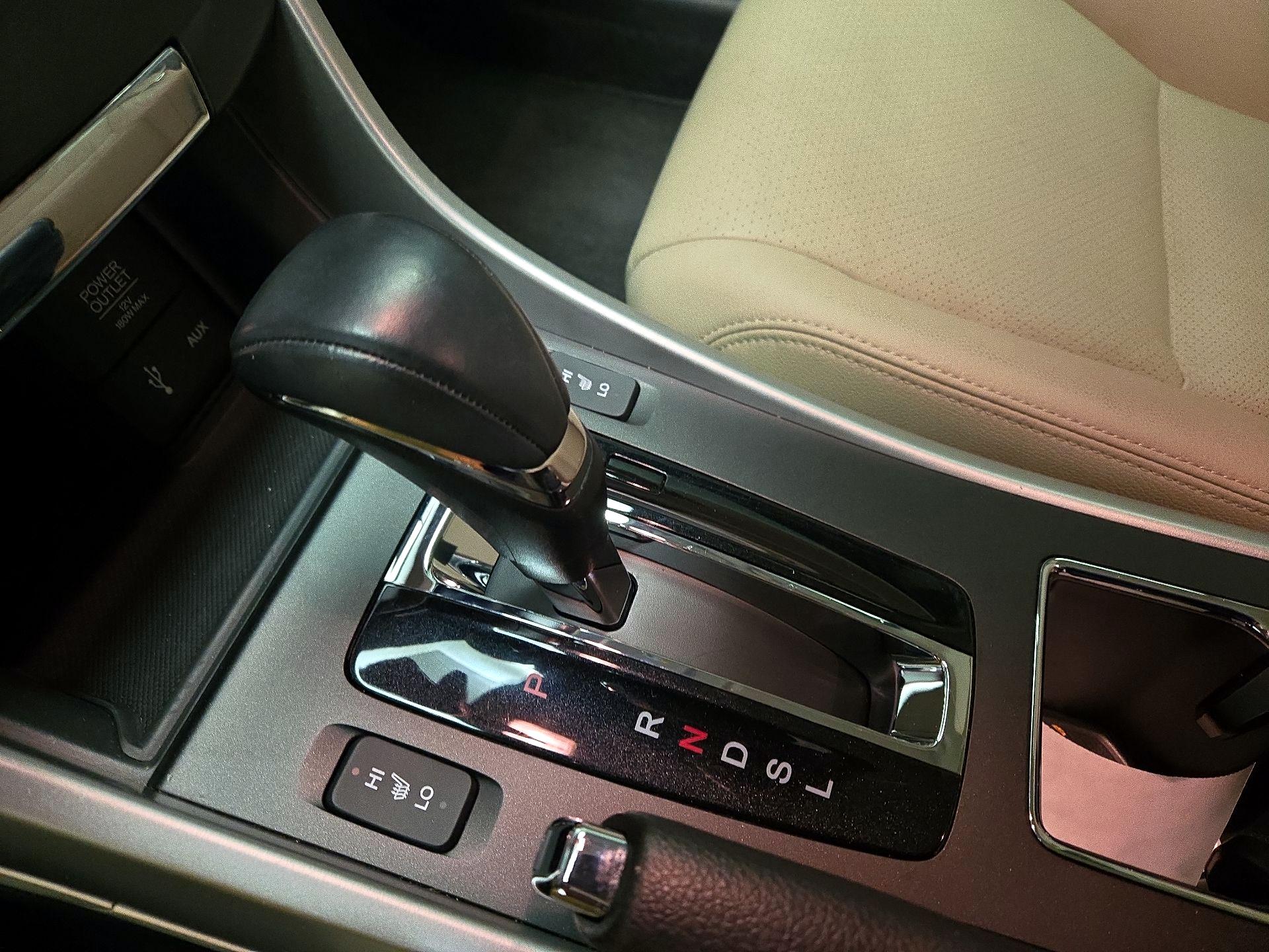 Thumbnail: 2015 Honda Accord - 17