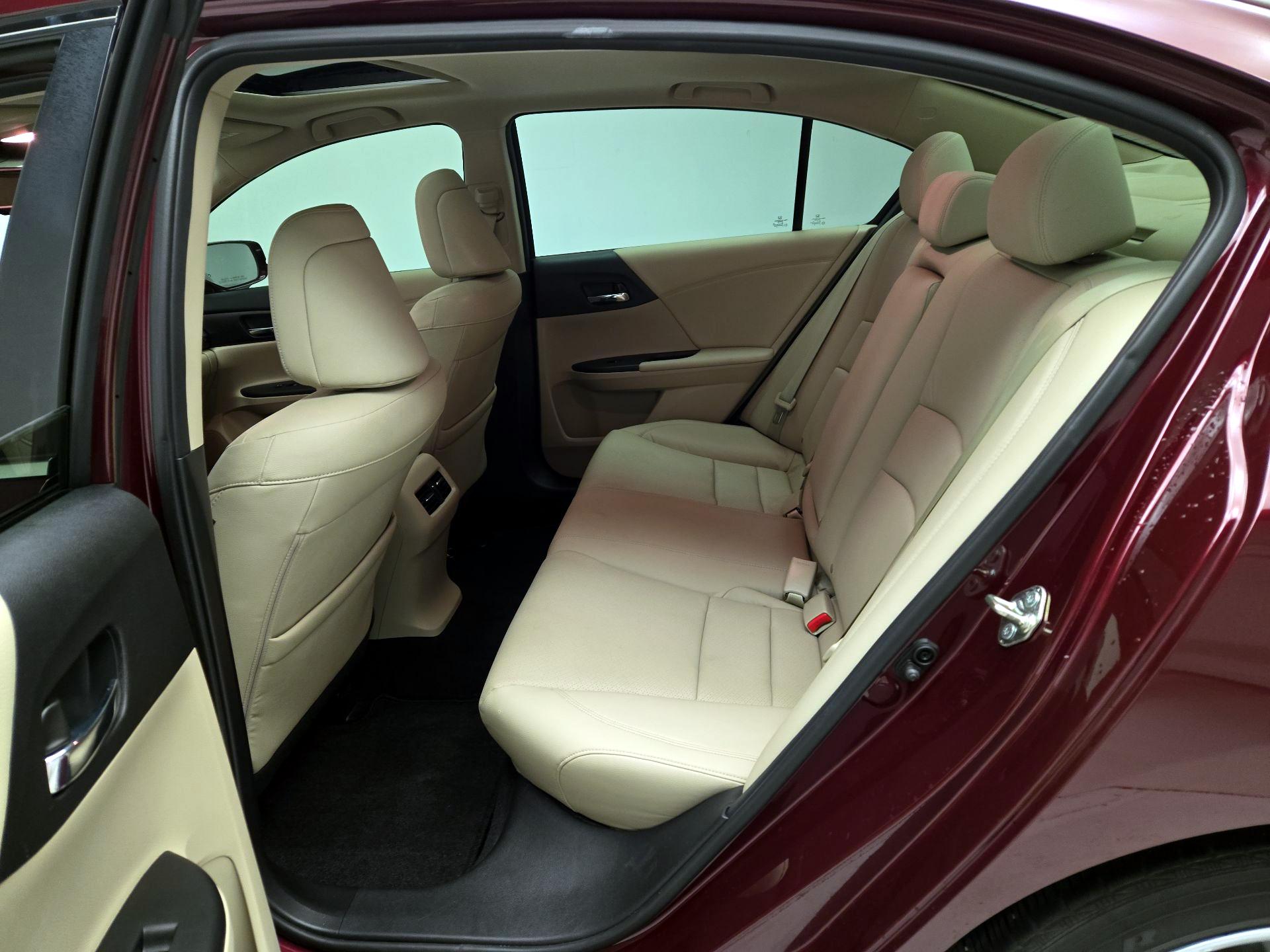 Thumbnail: 2015 Honda Accord - 20