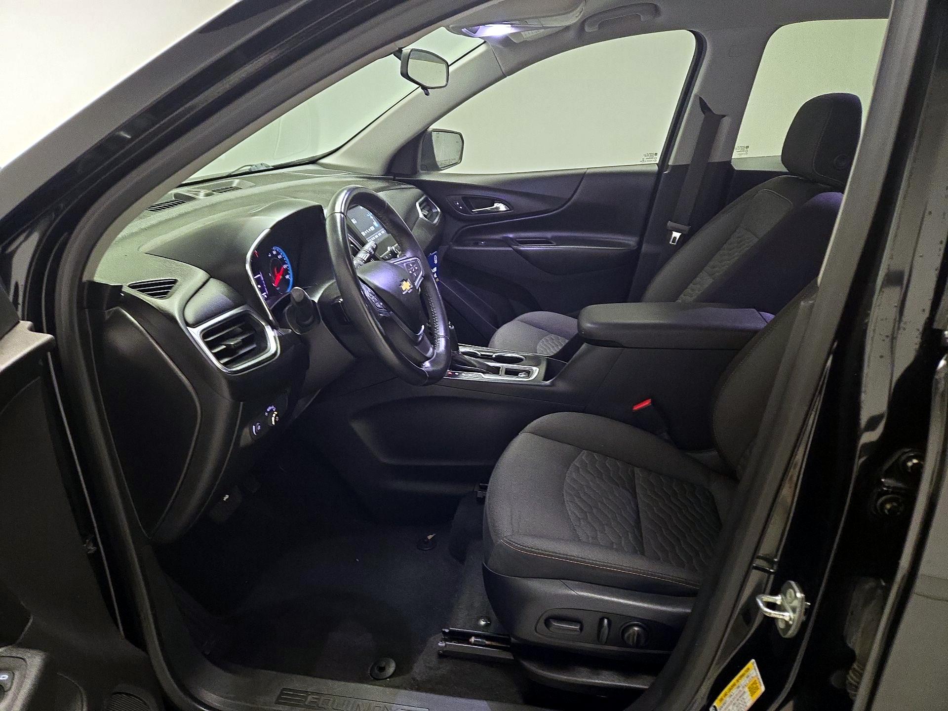 Thumbnail: 2018 Chevrolet Equinox - 11