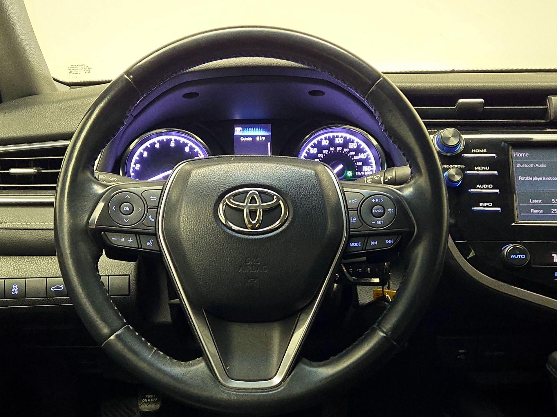 Thumbnail: 2018 Toyota Camry - 10