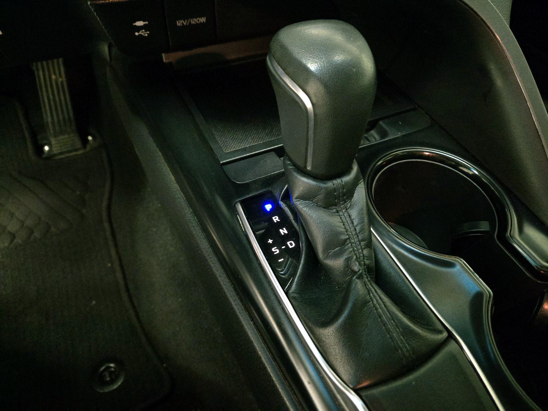 Thumbnail: 2018 Toyota Camry - 17