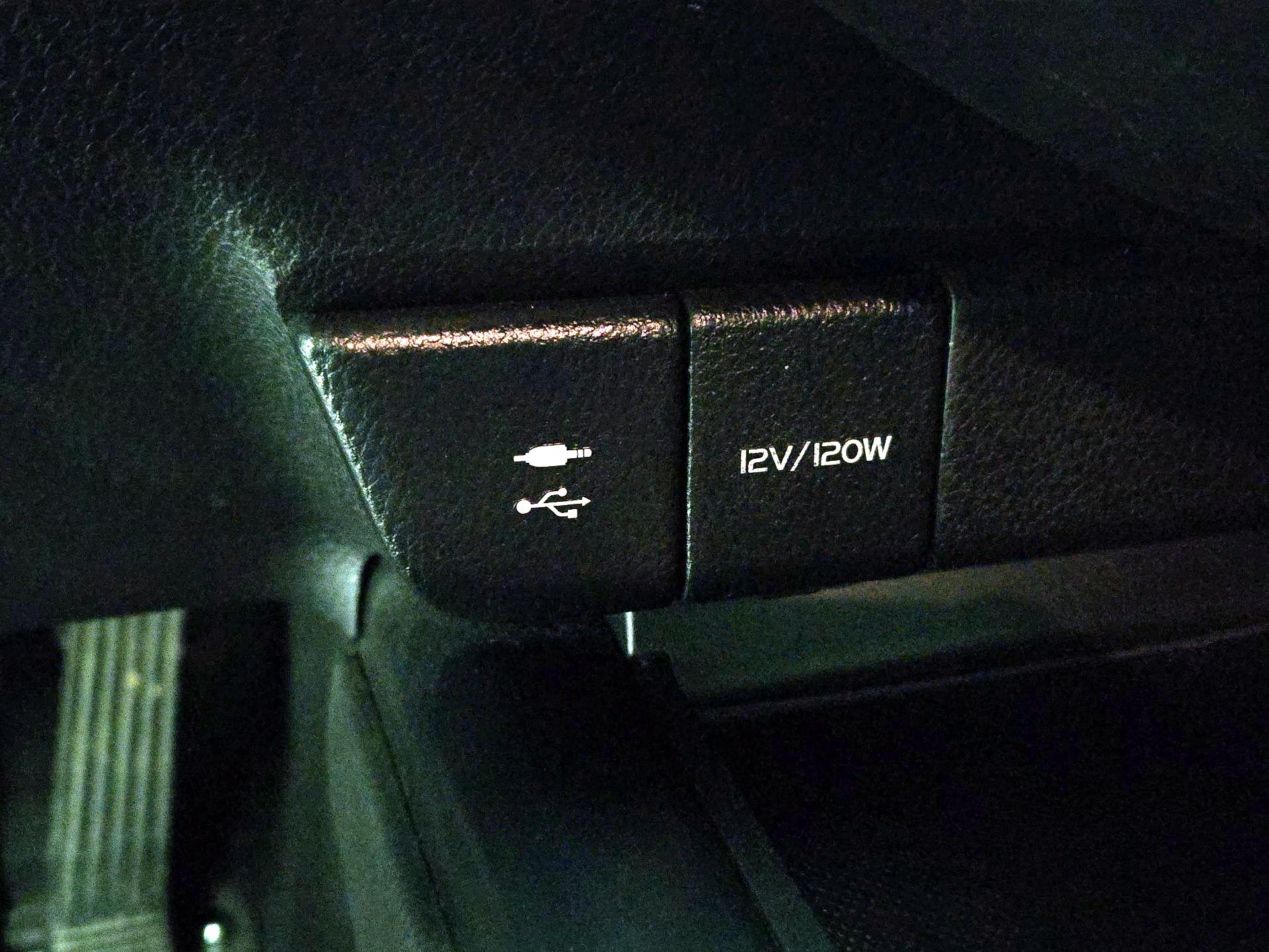 Thumbnail: 2018 Toyota Camry - 18